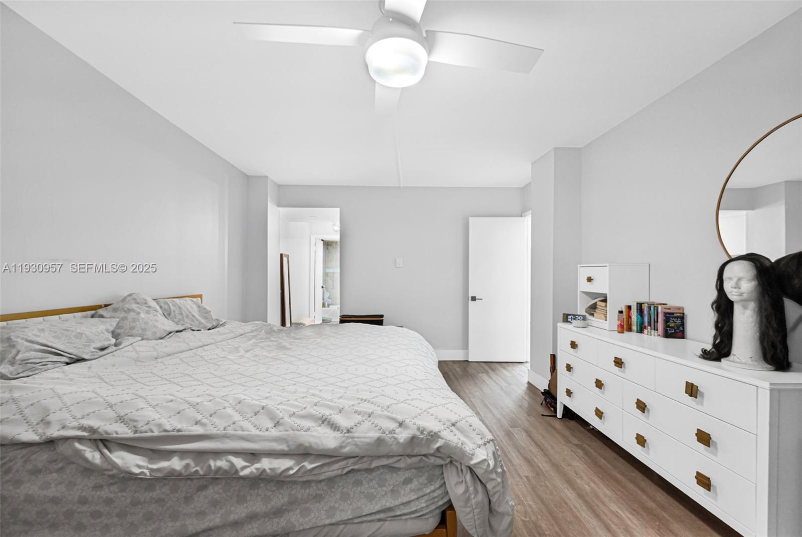 EMERALD HILLS C C APTS CO - Residential