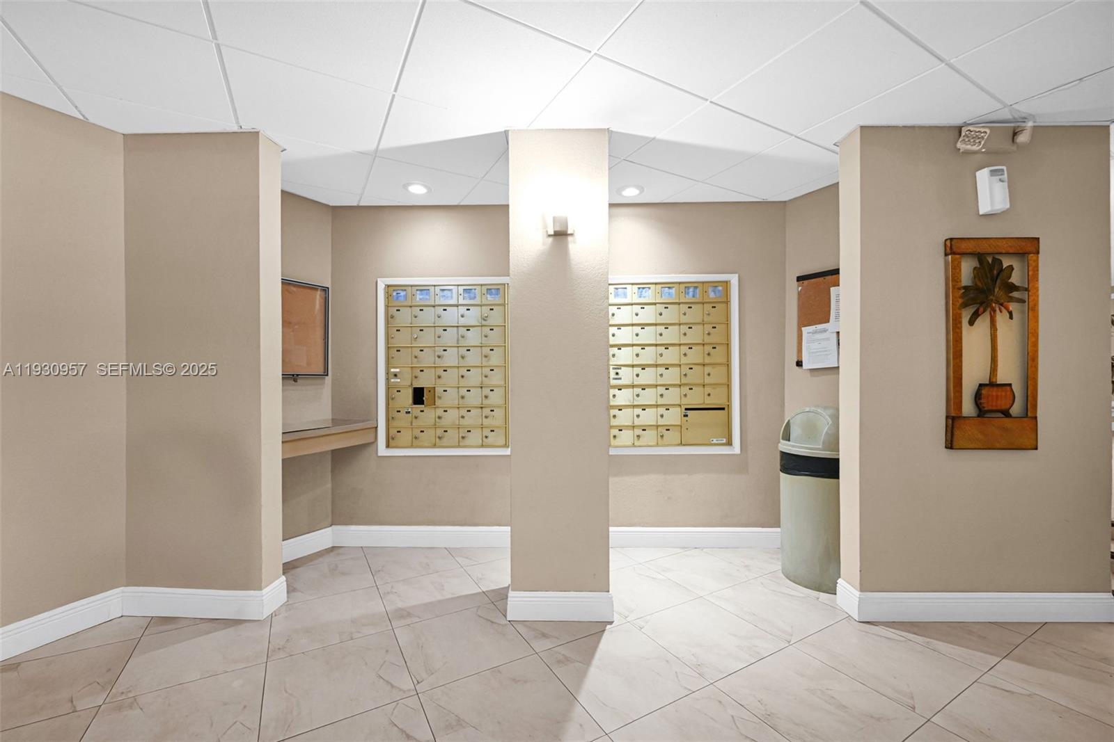 EMERALD HILLS C C APTS CO - Residential