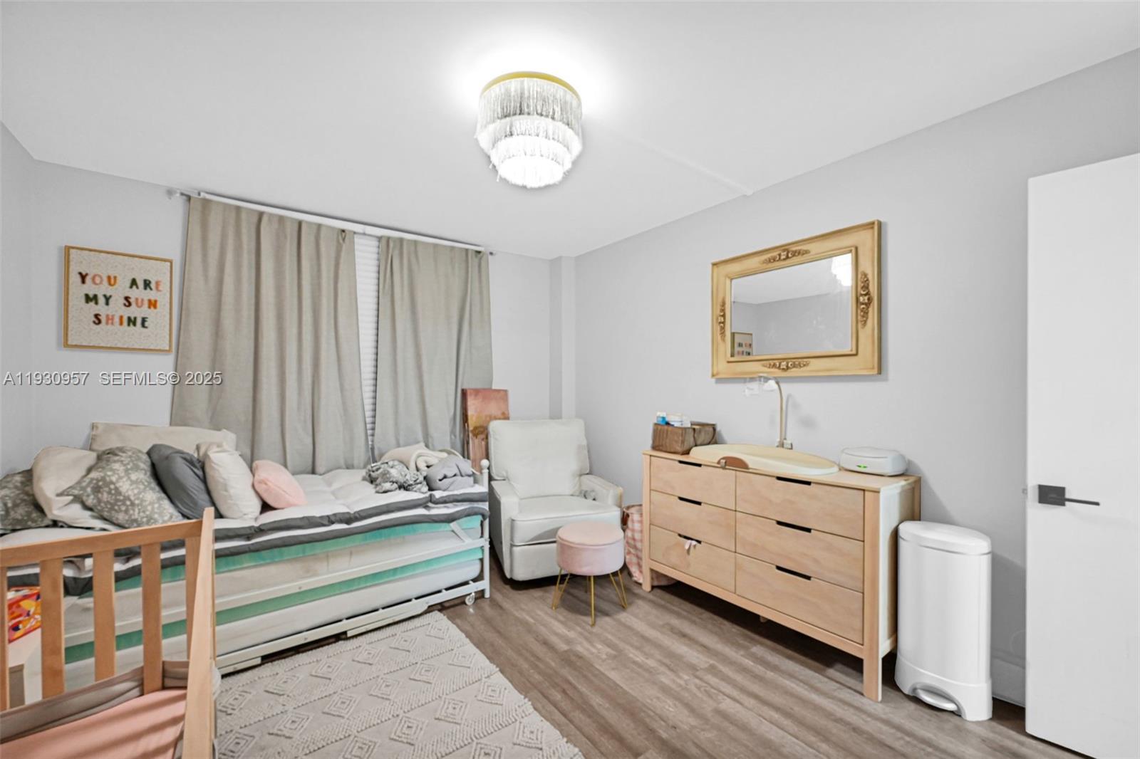 EMERALD HILLS C C APTS CO - Residential