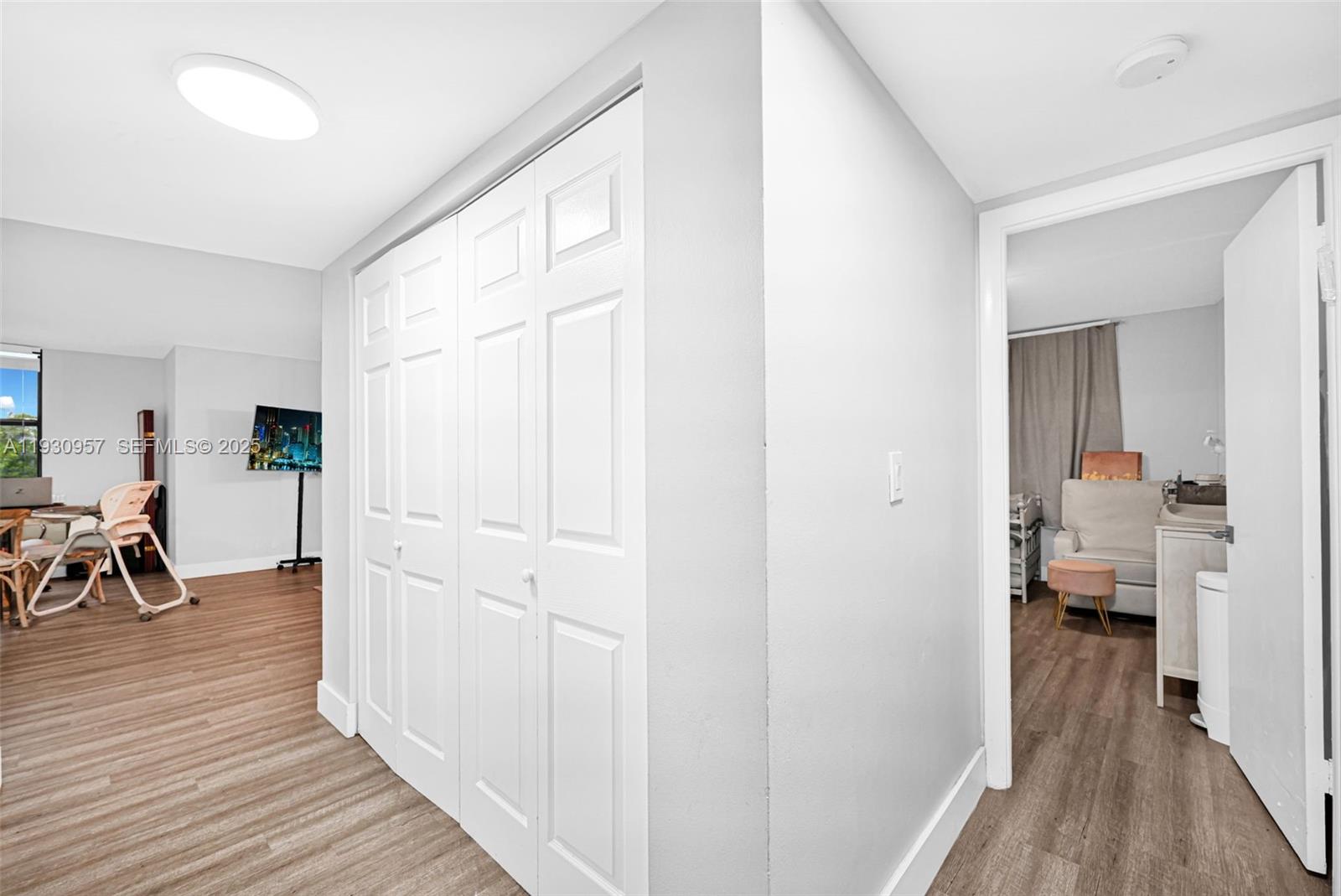 EMERALD HILLS C C APTS CO - Residential