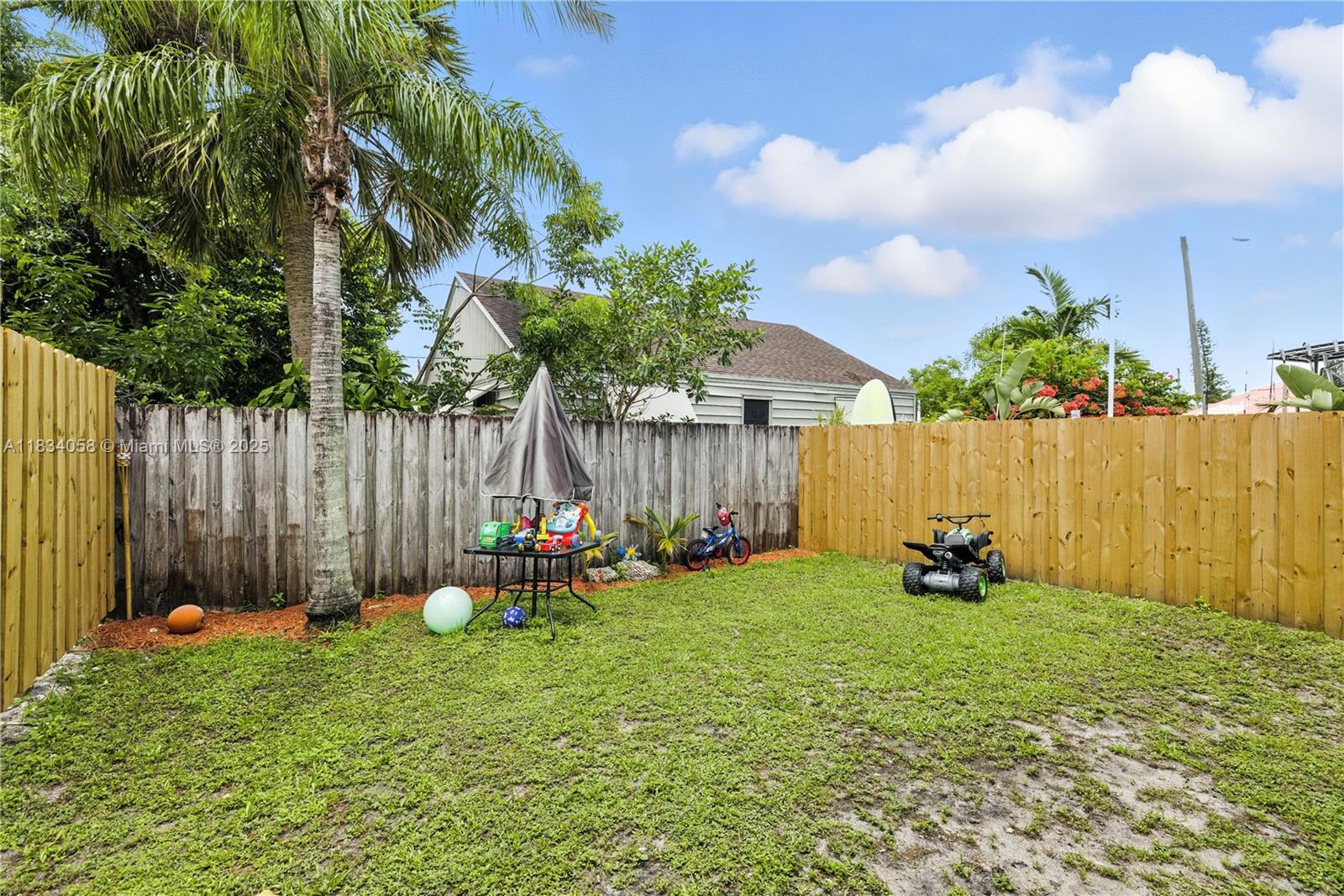 NORTH HOLLYWOOD - Residential Income