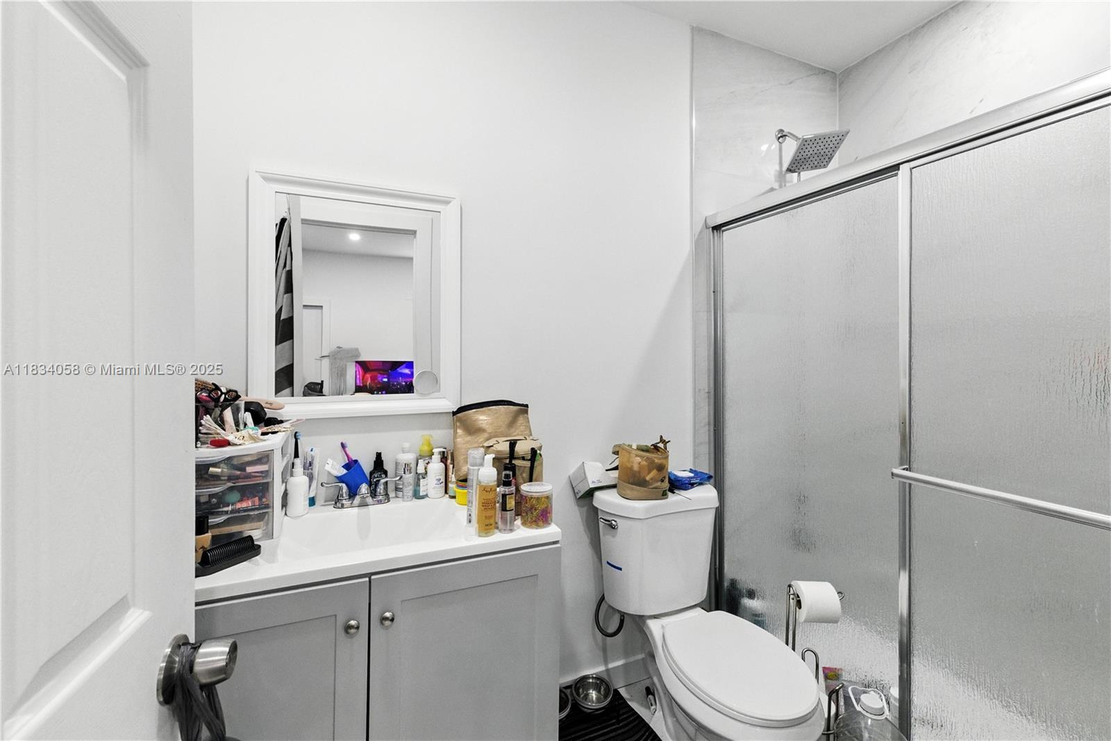 NORTH HOLLYWOOD - Residential Income