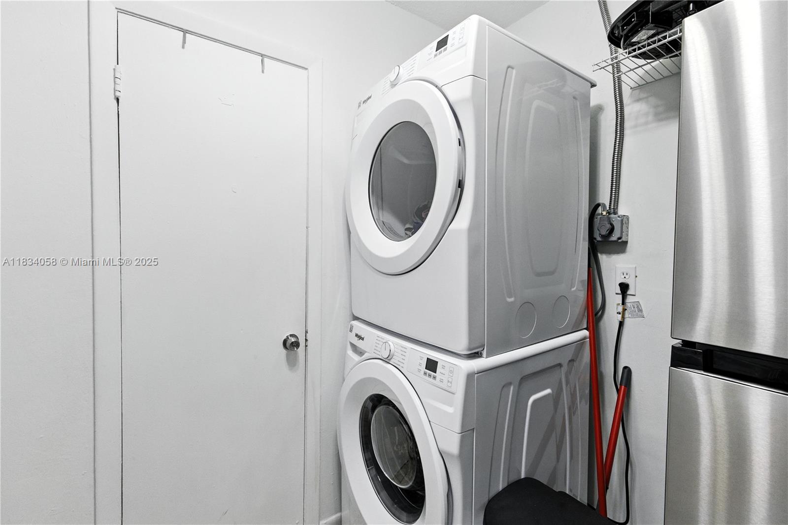 NORTH HOLLYWOOD - Residential Income