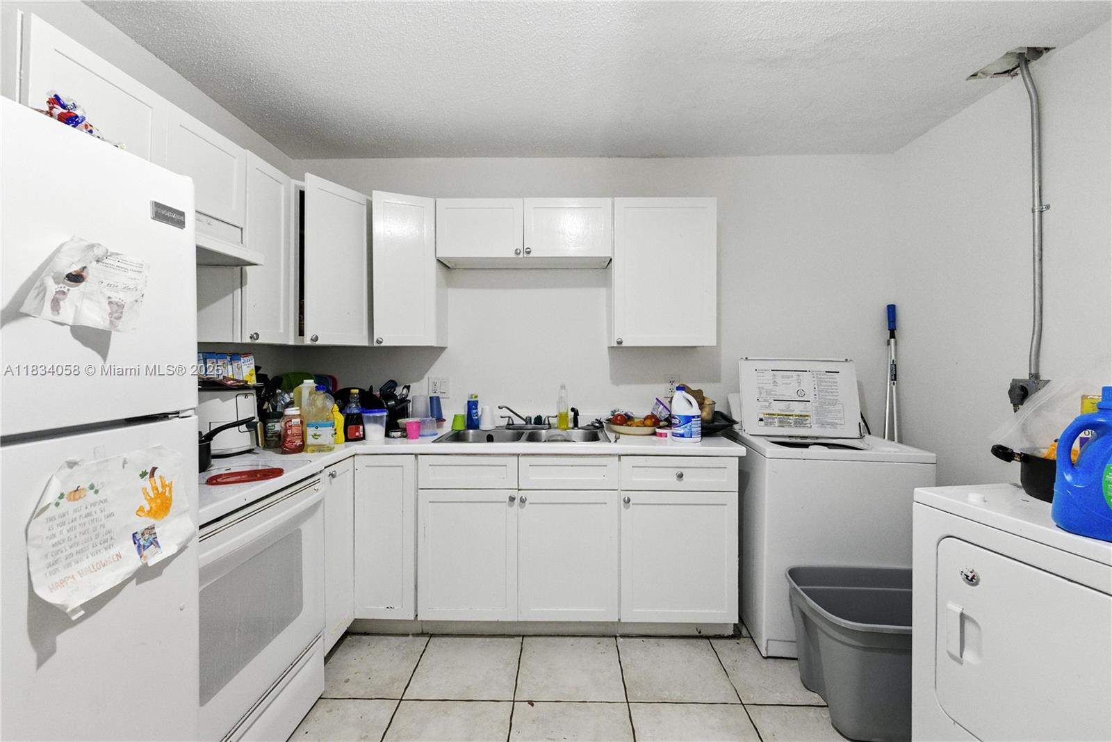 NORTH HOLLYWOOD - Residential Income