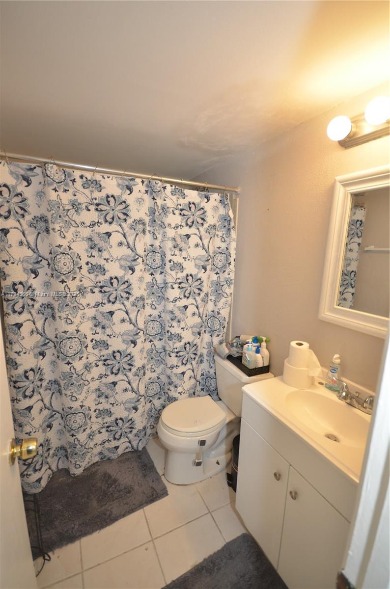 LAKEWOOD VILLAGE - Residential