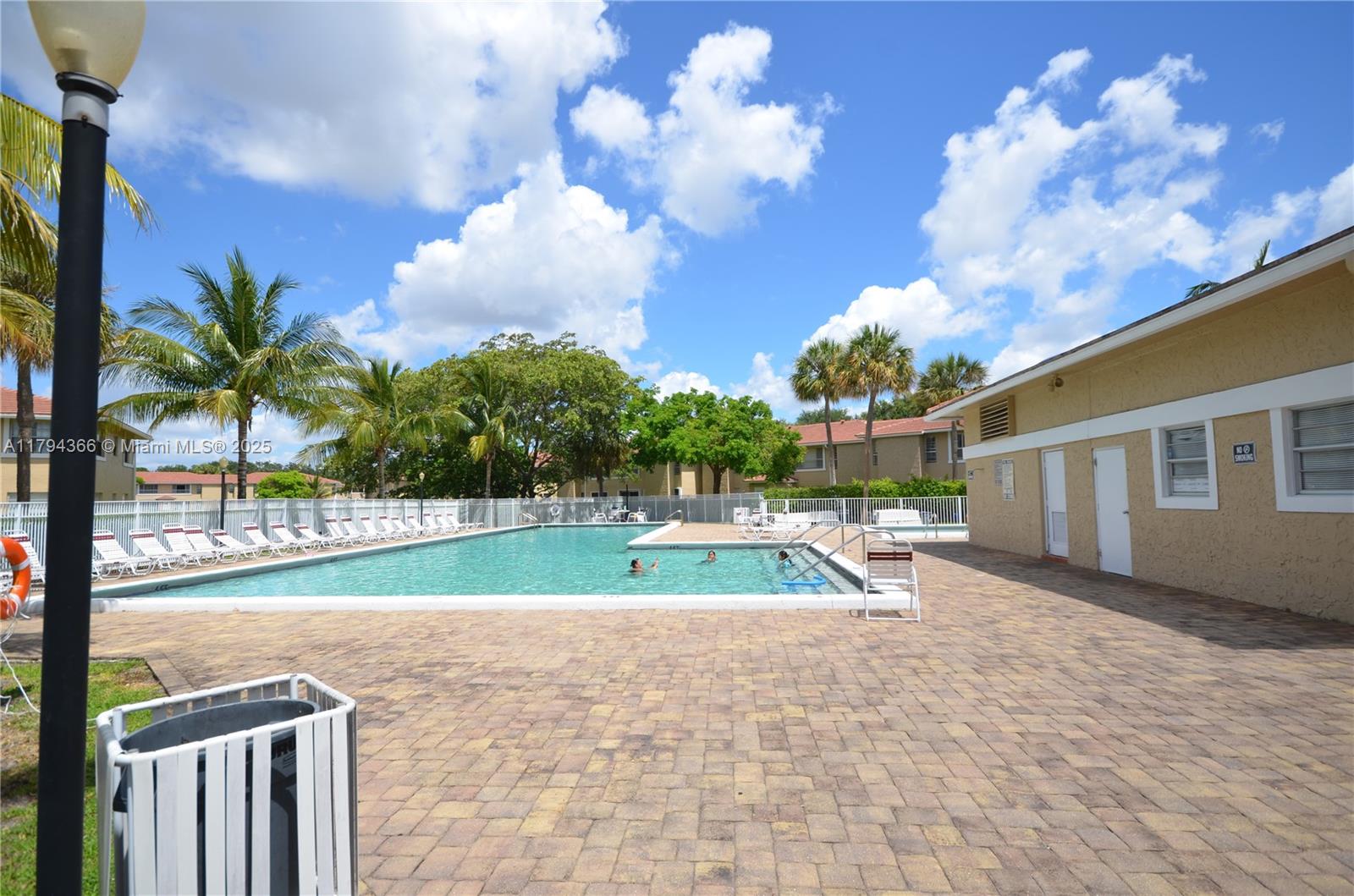 LAKEWOOD VILLAGE - Residential