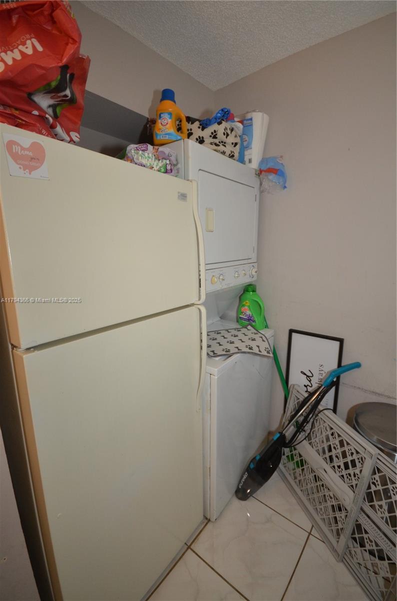 LAKEWOOD VILLAGE - Residential