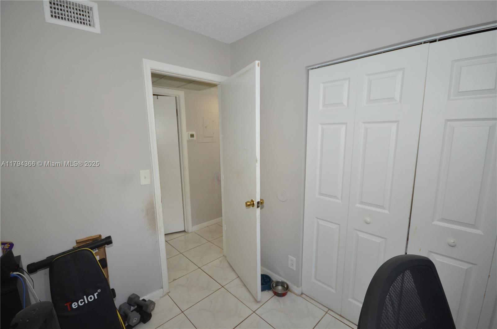 LAKEWOOD VILLAGE - Residential