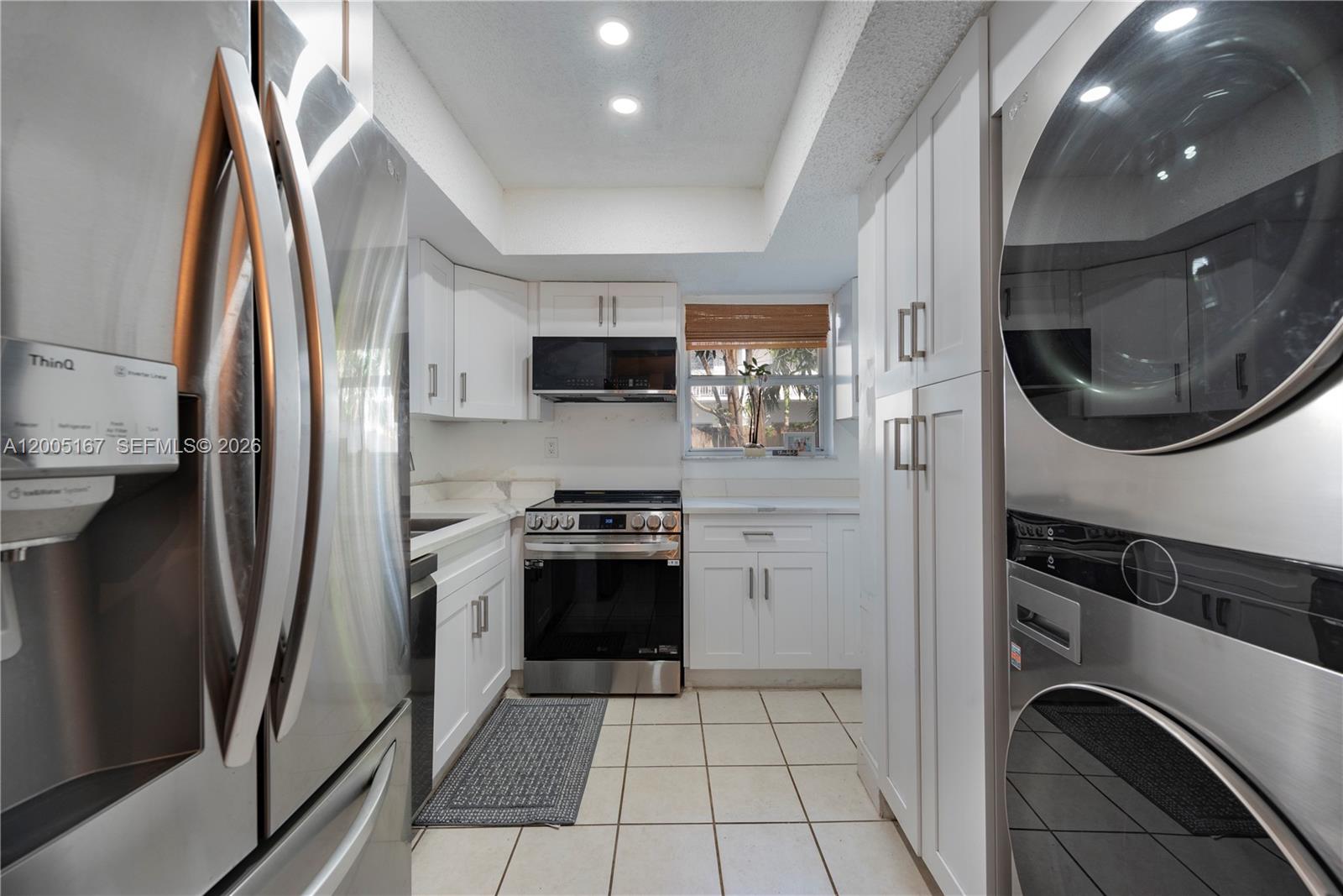 SAGA BAY TOWNHOMES - Residential