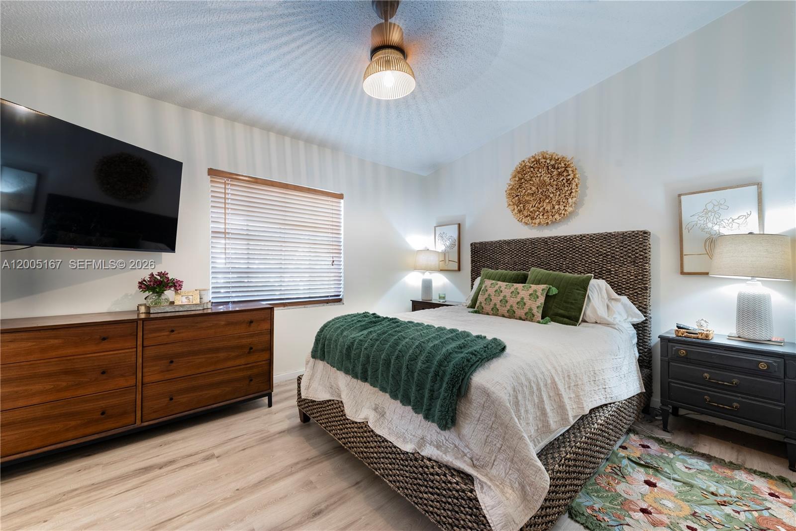 SAGA BAY TOWNHOMES - Residential