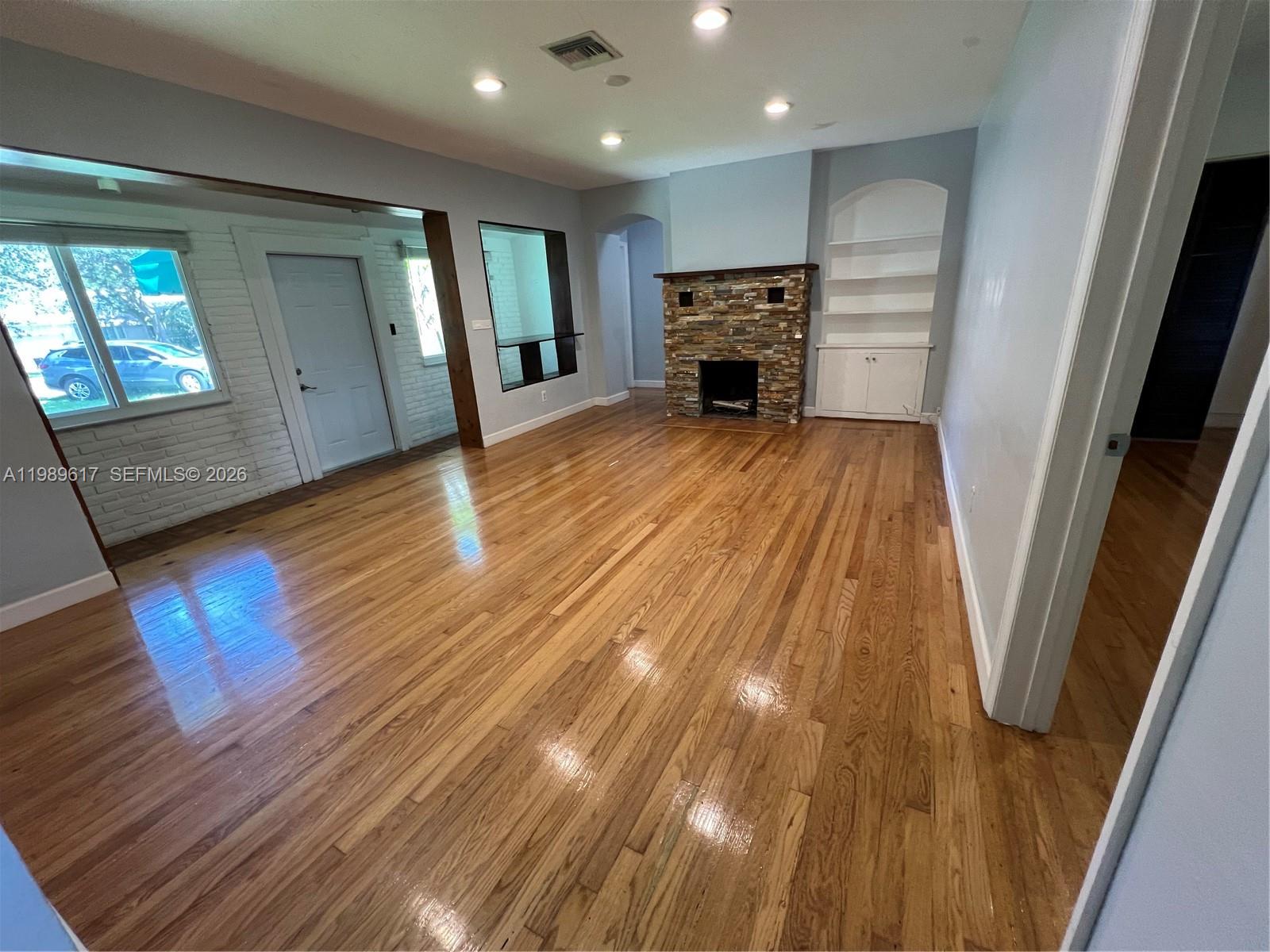 REV PL SEC 2 CC ESTATES - Residential Lease