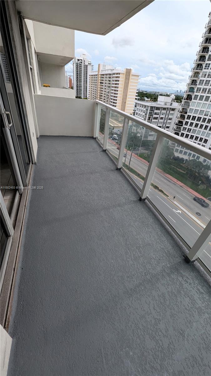 ARLEN BEACH CONDO - Residential