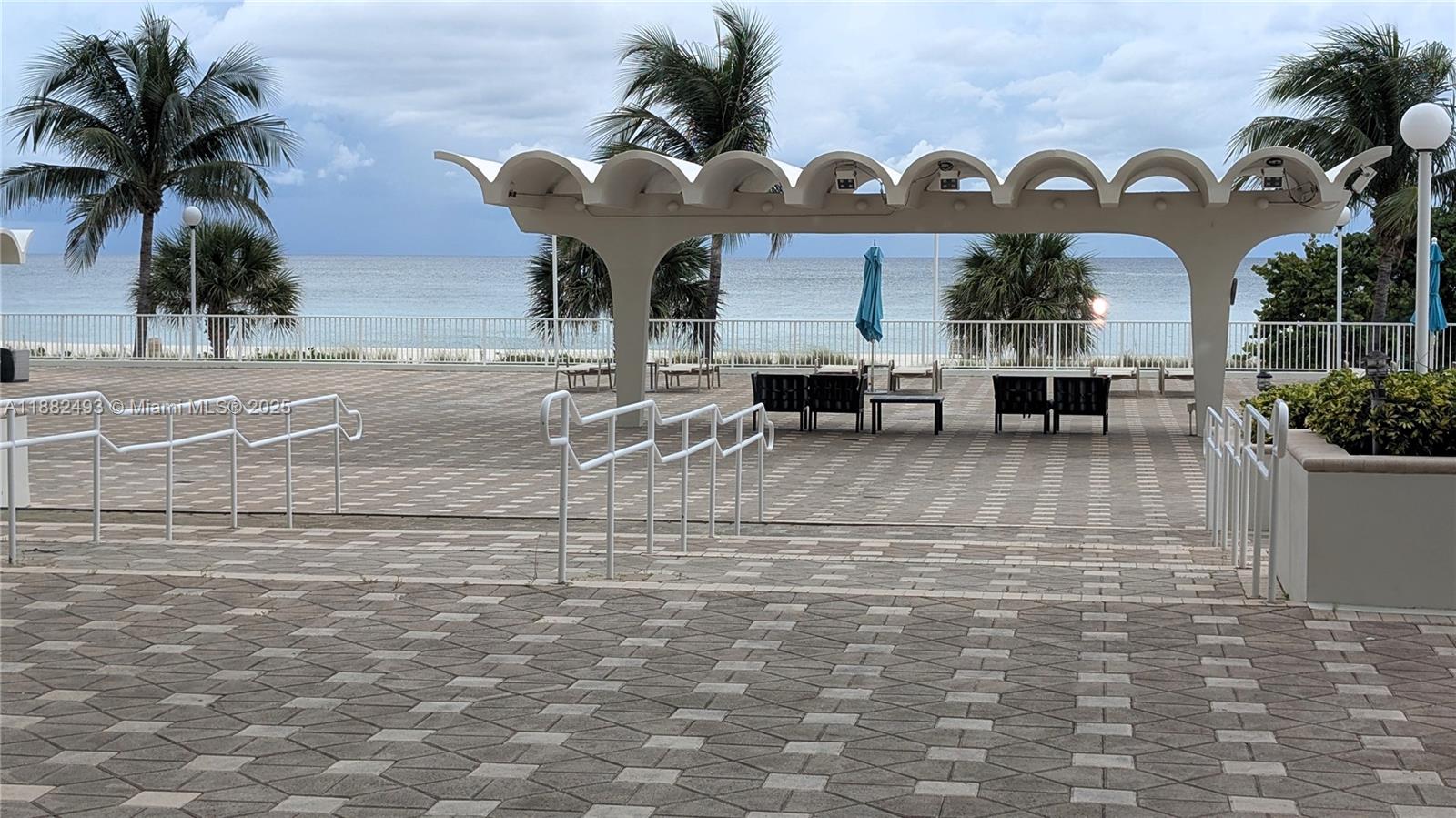 ARLEN BEACH CONDO - Residential