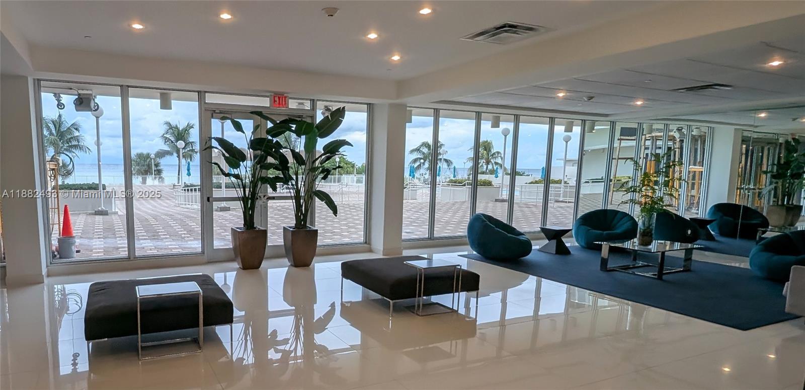 ARLEN BEACH CONDO - Residential