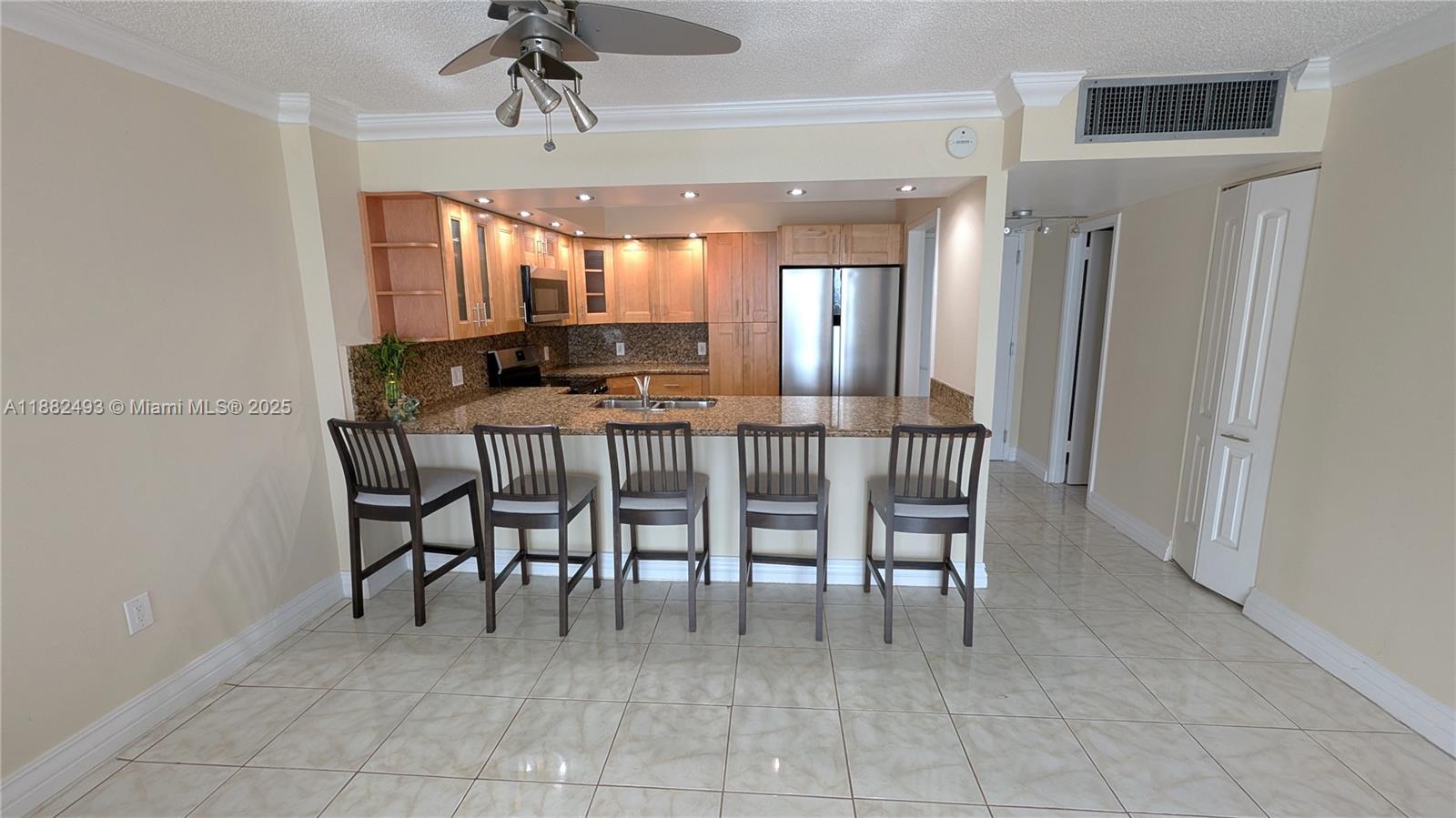 ARLEN BEACH CONDO - Residential