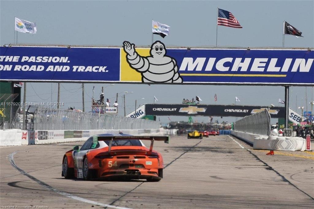 SUN N LAKE EST OF SEBRING - Land