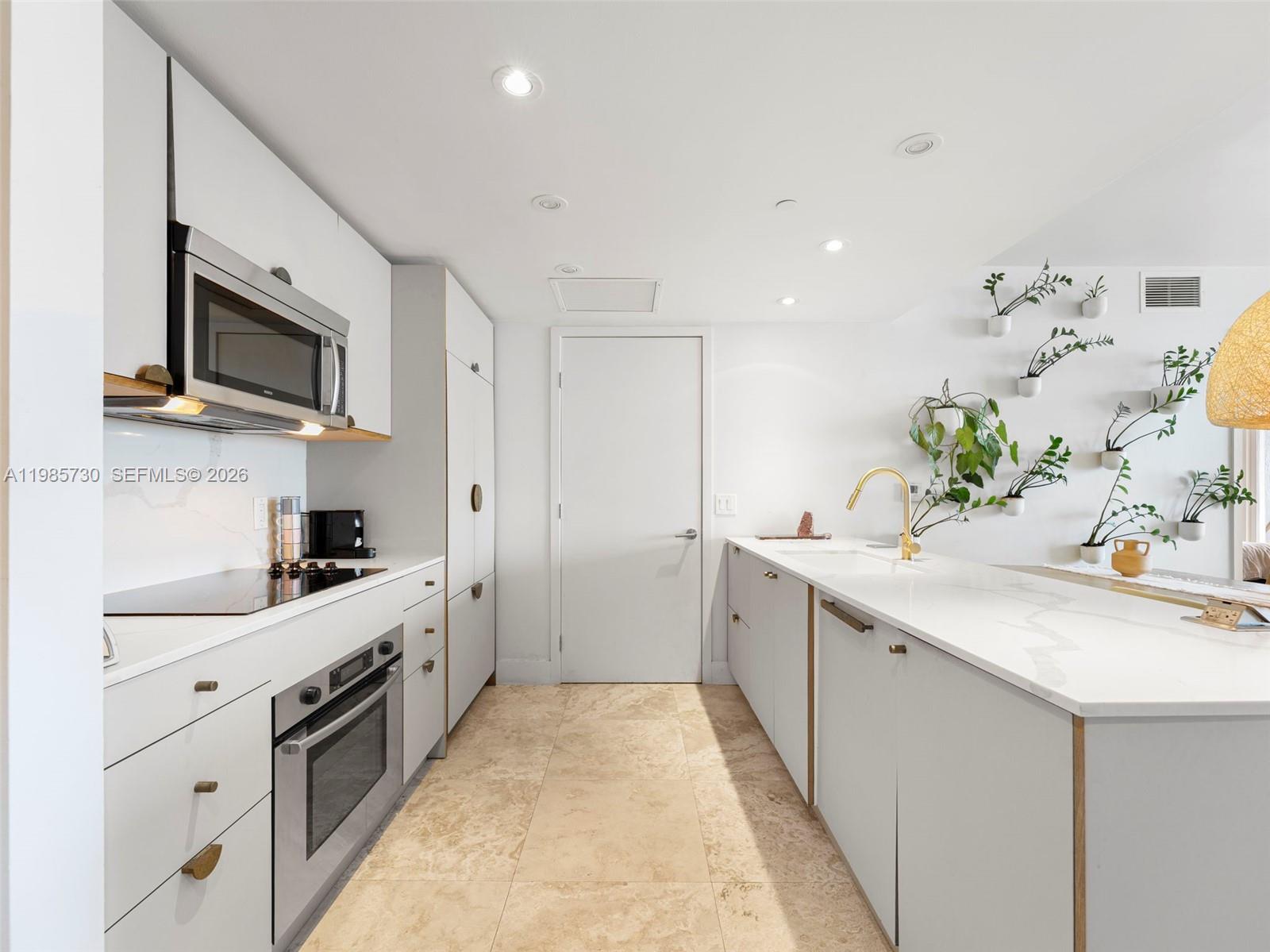 50 BISCAYNE CONDO - Residential Lease