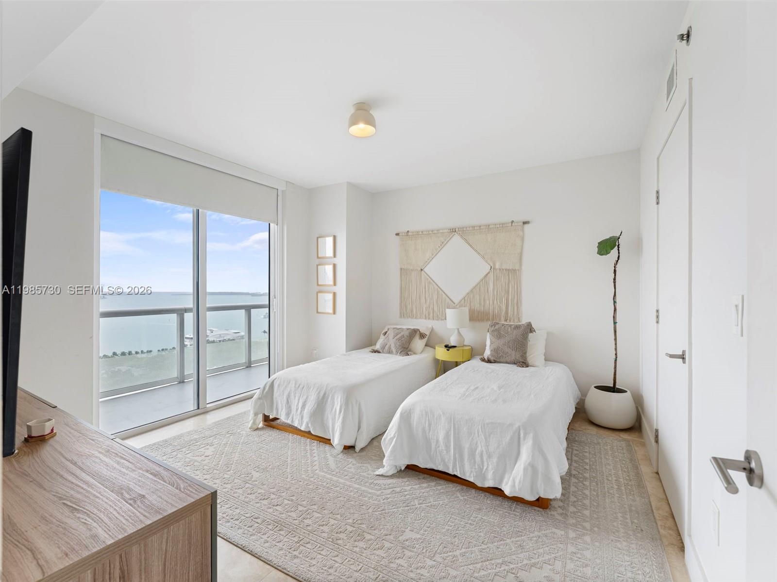 50 BISCAYNE CONDO - Residential Lease