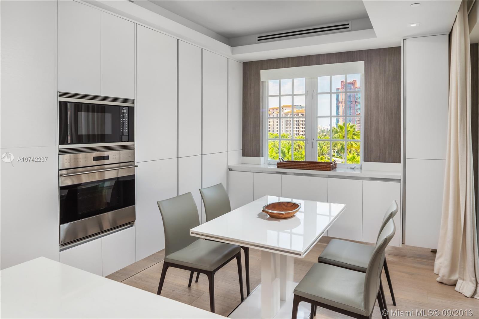 OCEANSIDE FISHER ISL COND - Residential