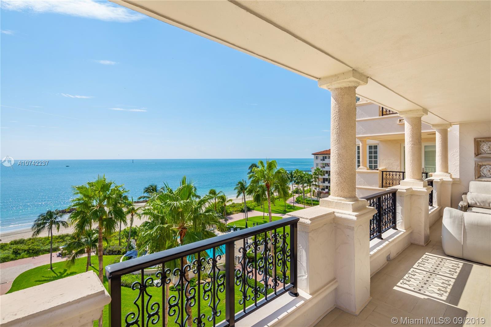 OCEANSIDE FISHER ISL COND - Residential