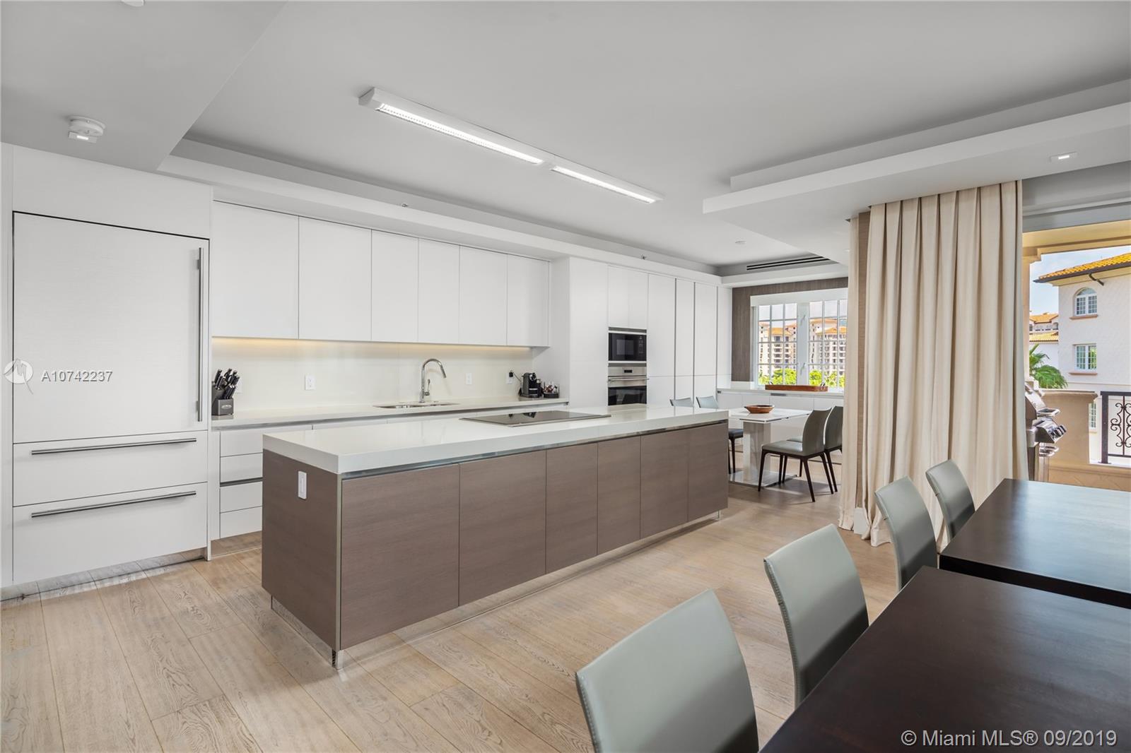 OCEANSIDE FISHER ISL COND - Residential