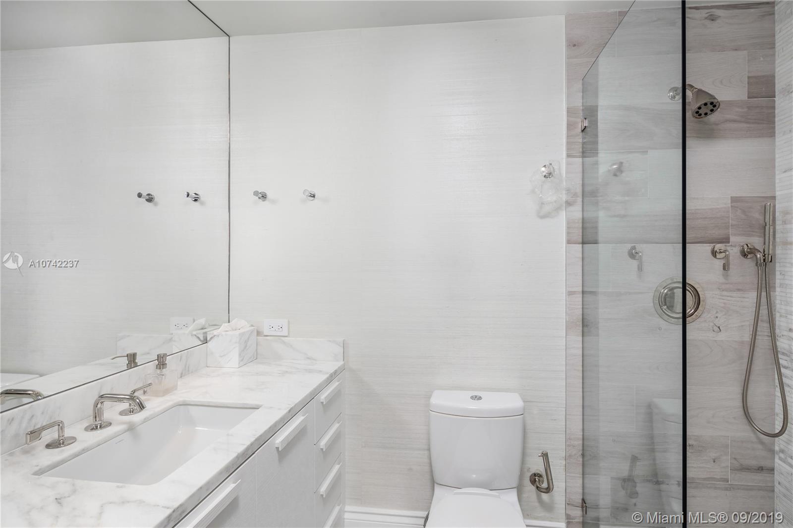 OCEANSIDE FISHER ISL COND - Residential