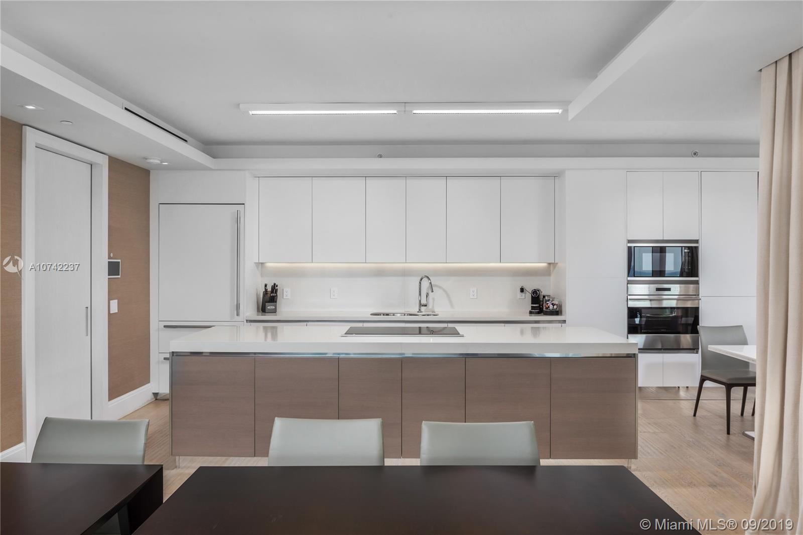 OCEANSIDE FISHER ISL COND - Residential