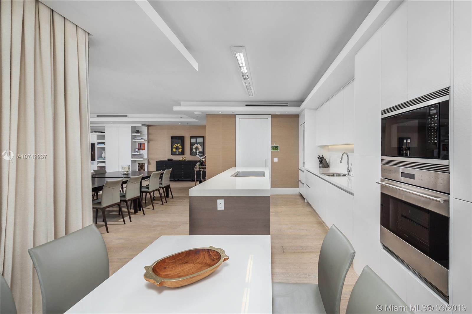 OCEANSIDE FISHER ISL COND - Residential