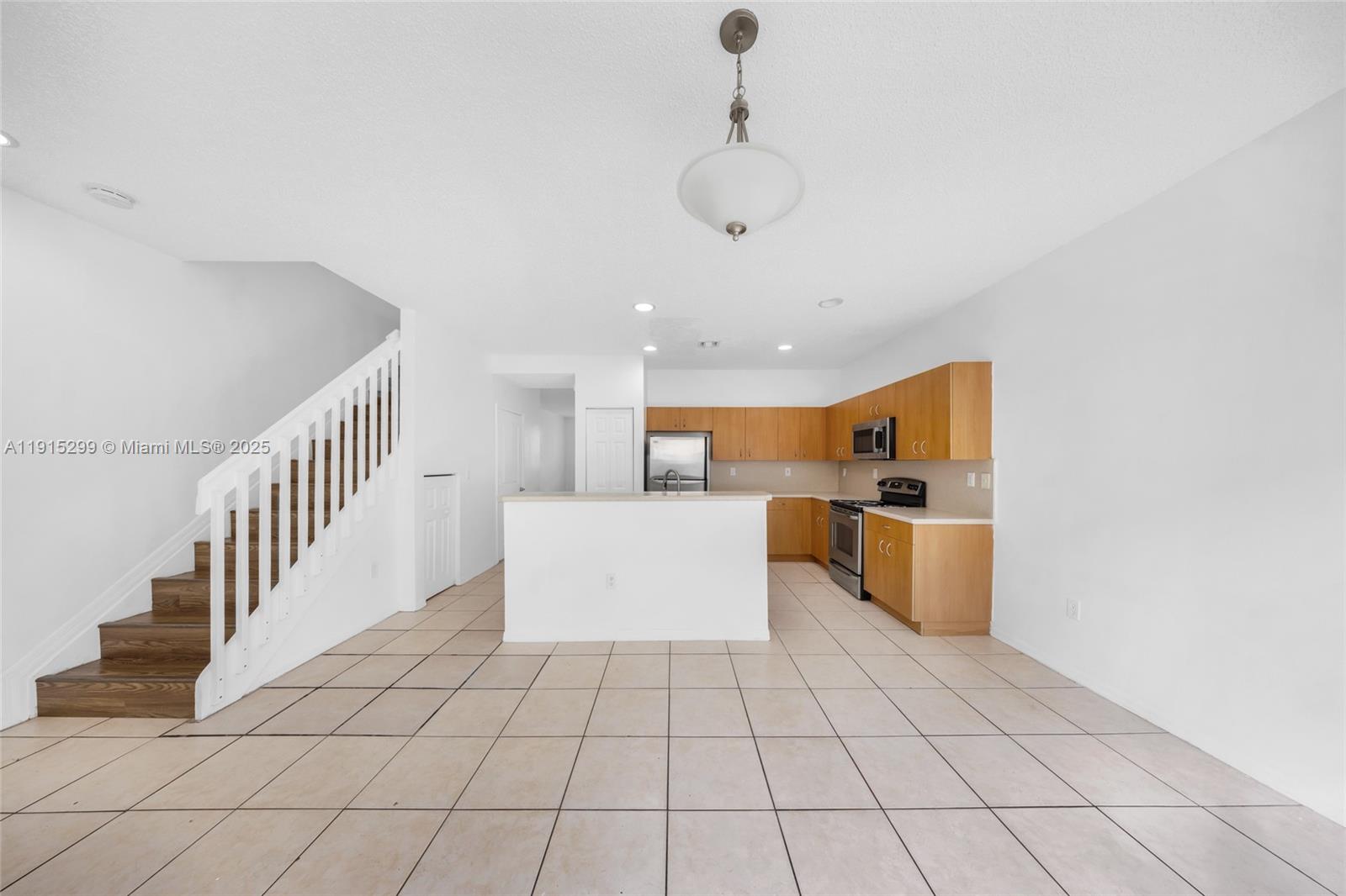 MARBELLA BAY - Residential