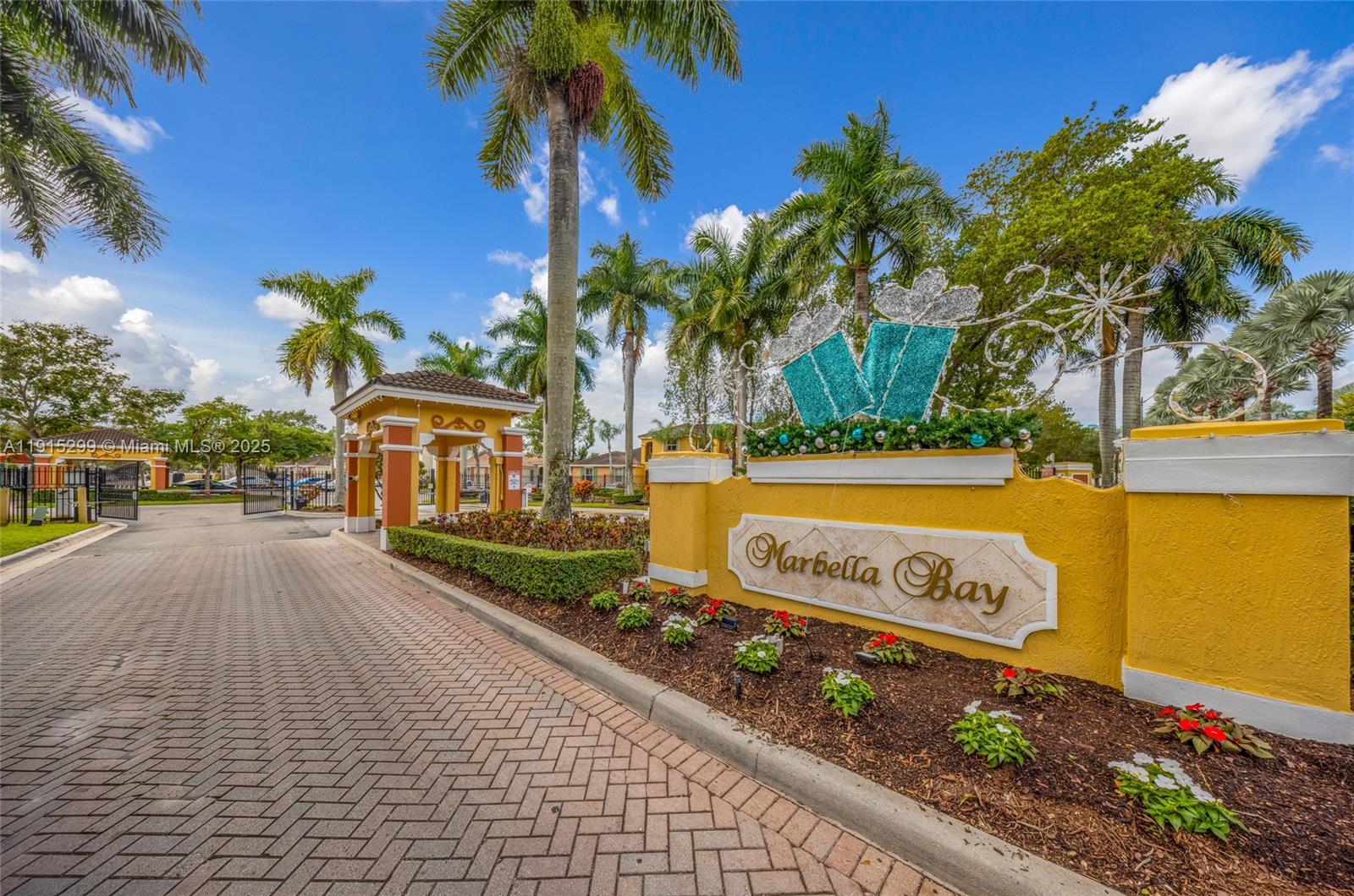 MARBELLA BAY - Residential