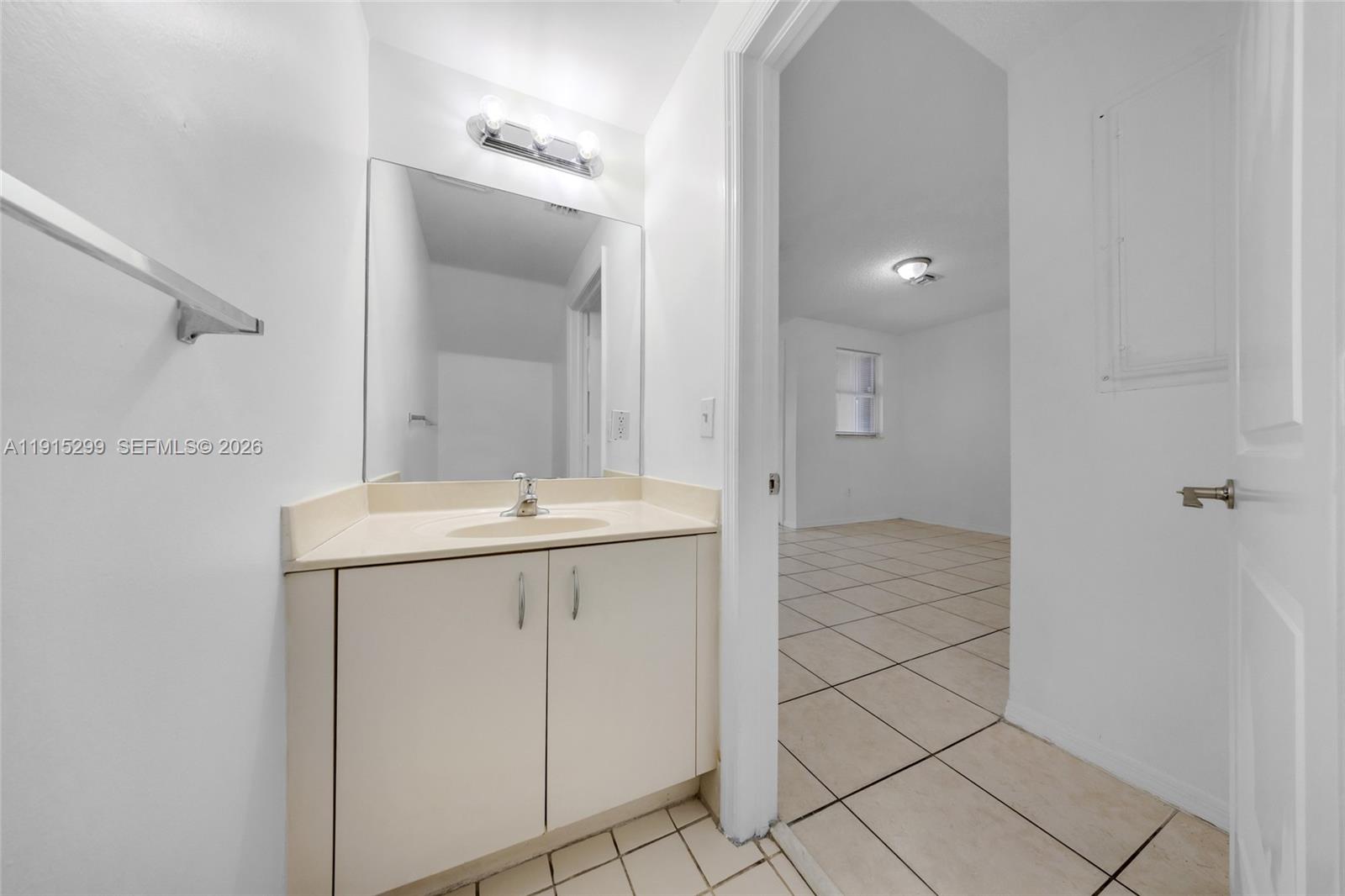 MARBELLA BAY - Residential