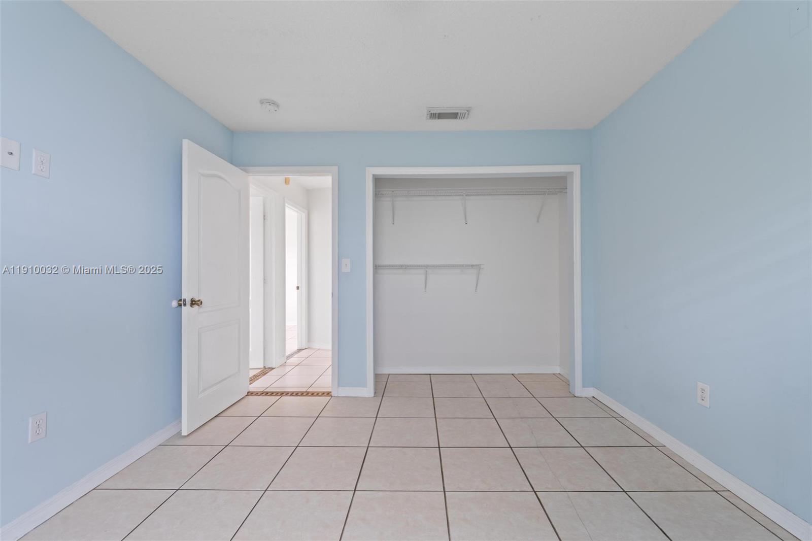 PARK LAKES BY THE MEADOWS - Residential Lease