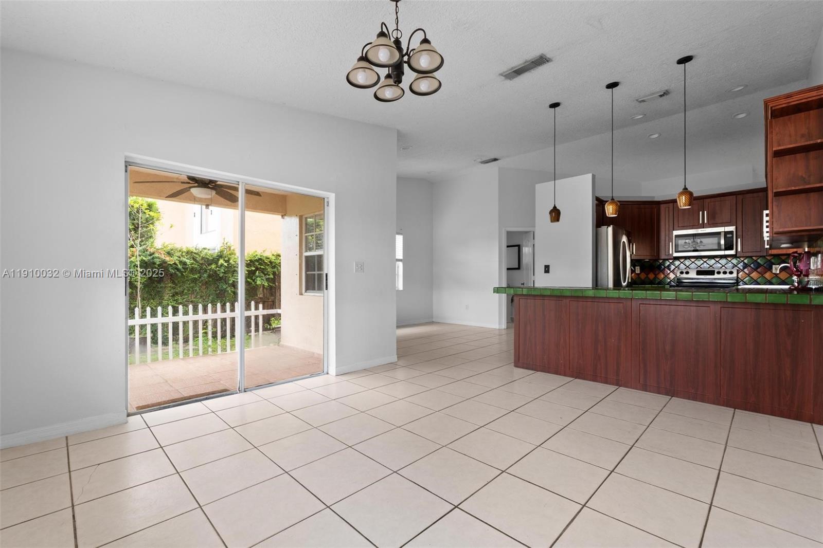 PARK LAKES BY THE MEADOWS - Residential Lease