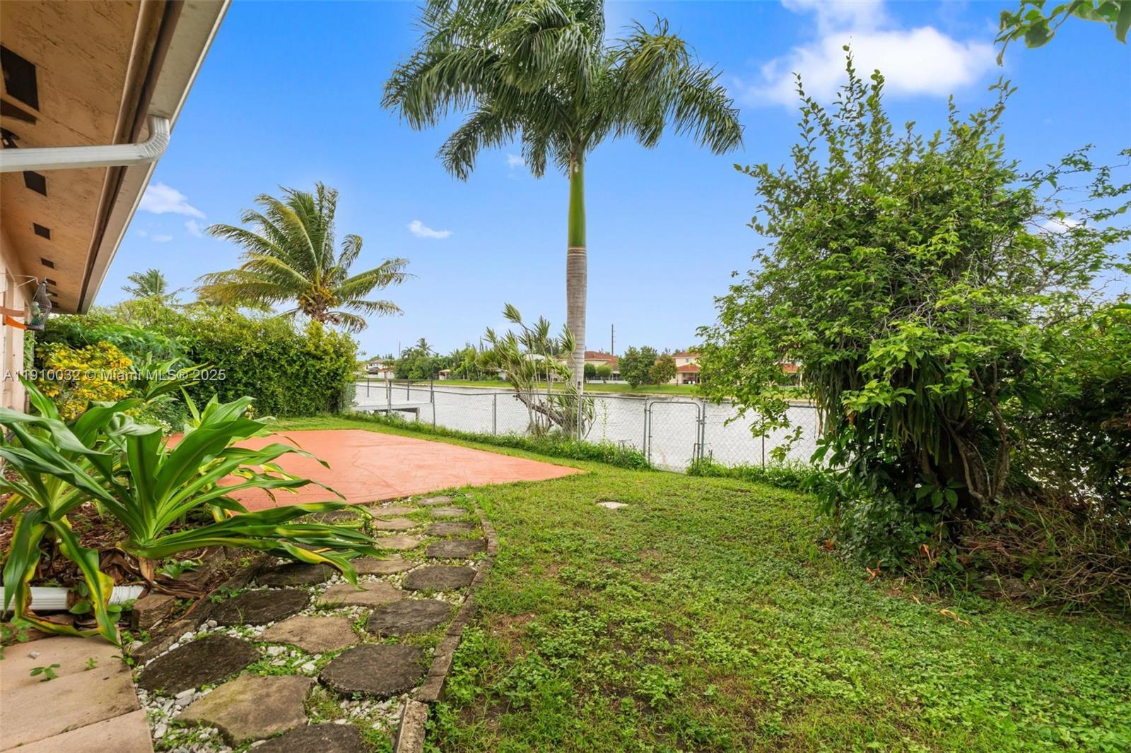 PARK LAKES BY THE MEADOWS - Residential Lease