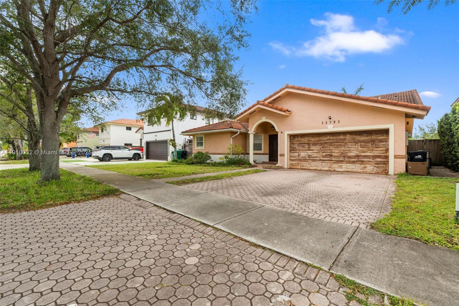 PARK LAKES BY THE MEADOWS - Residential Lease