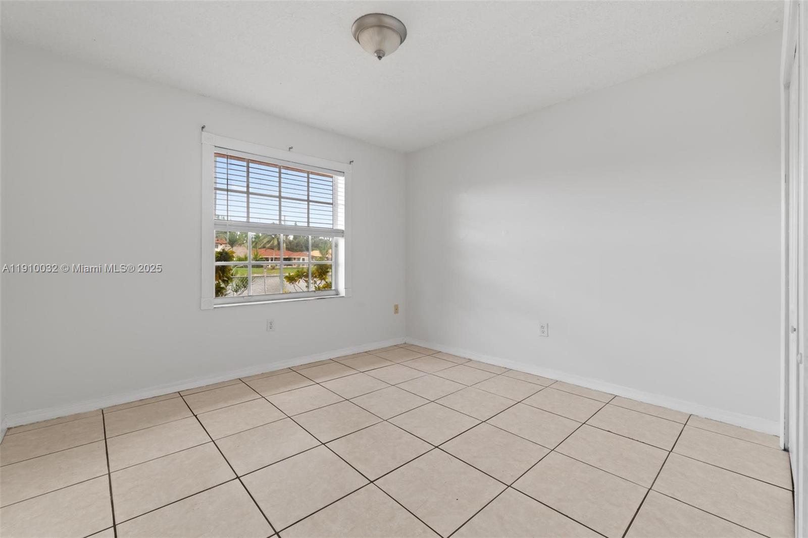 PARK LAKES BY THE MEADOWS - Residential Lease