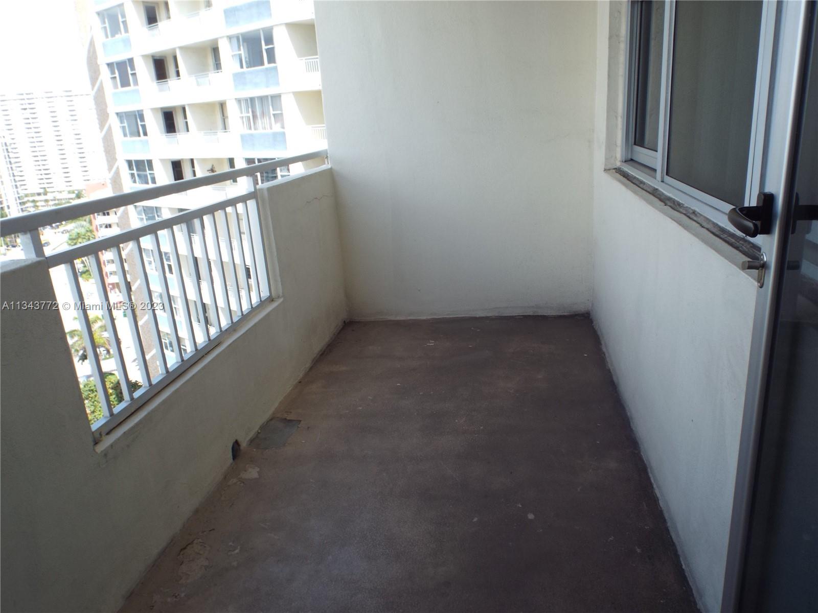 Photo 6 of 14 of 3180 S Ocean Dr 1417 condo