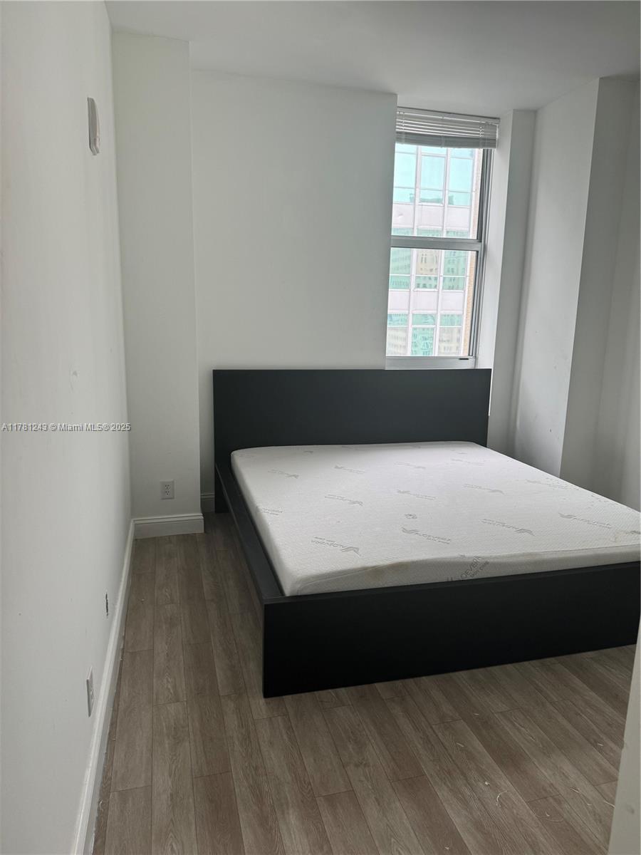 111 E Flagler St 901