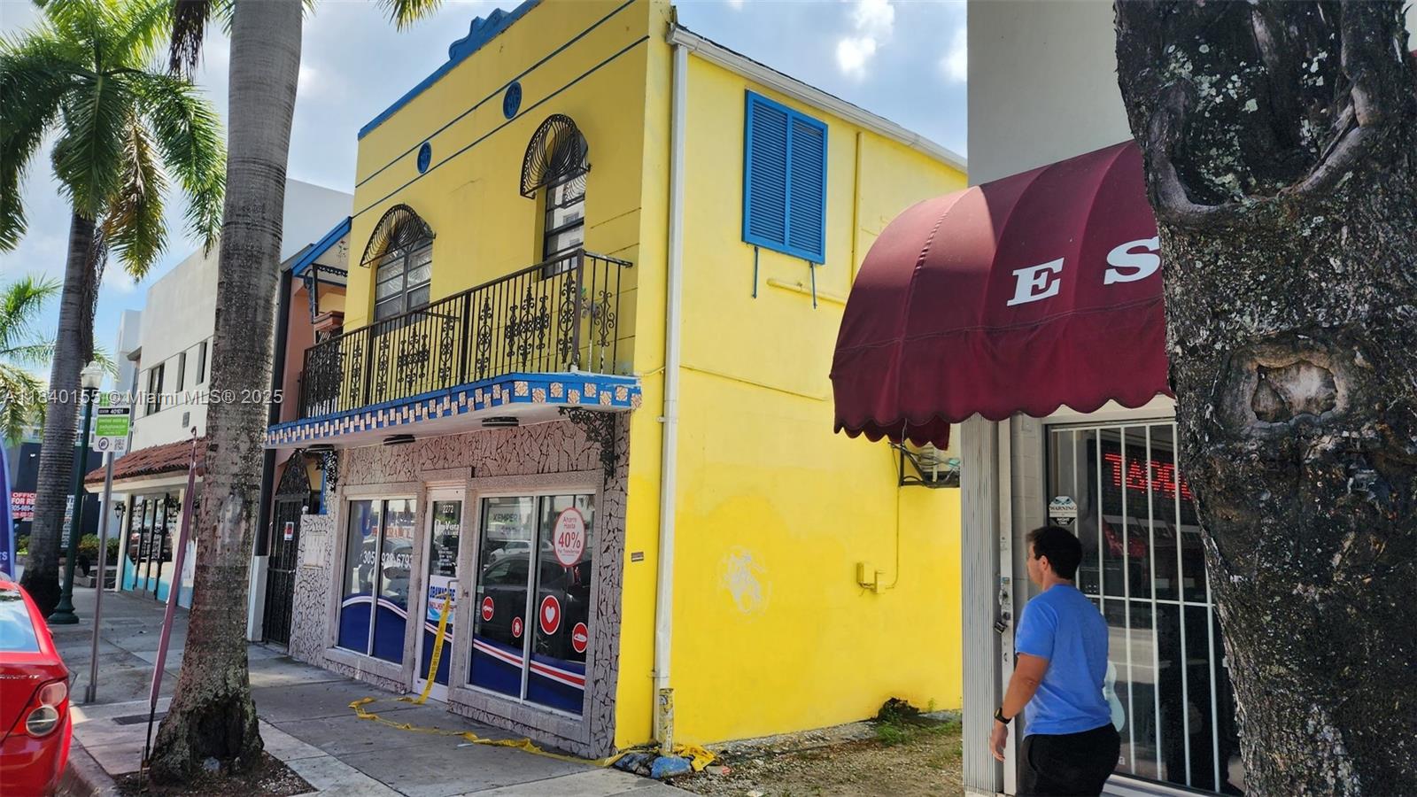 Splendid Office/Retail space located on famous Miami's Calle Ocho is ready for tenancy. Storefront with over 500
sq ft of space fronting Calle Ocho business/entertainment district offers full bathroom, kitchen area, storage
closet space, and access to pedestrian traffic to give your business total exposure to Miami's iconic entertainment
area. This location is minutes to Downtown Miami, Coral Gables, Coconut Grove, Key Biscayne beach/park areas
and more. Please note only street parking is available for occupants & patrons. Alley way access to SW 9 St for
other occupant parking options. Bring Calle Ocho exposure to your business success!!!