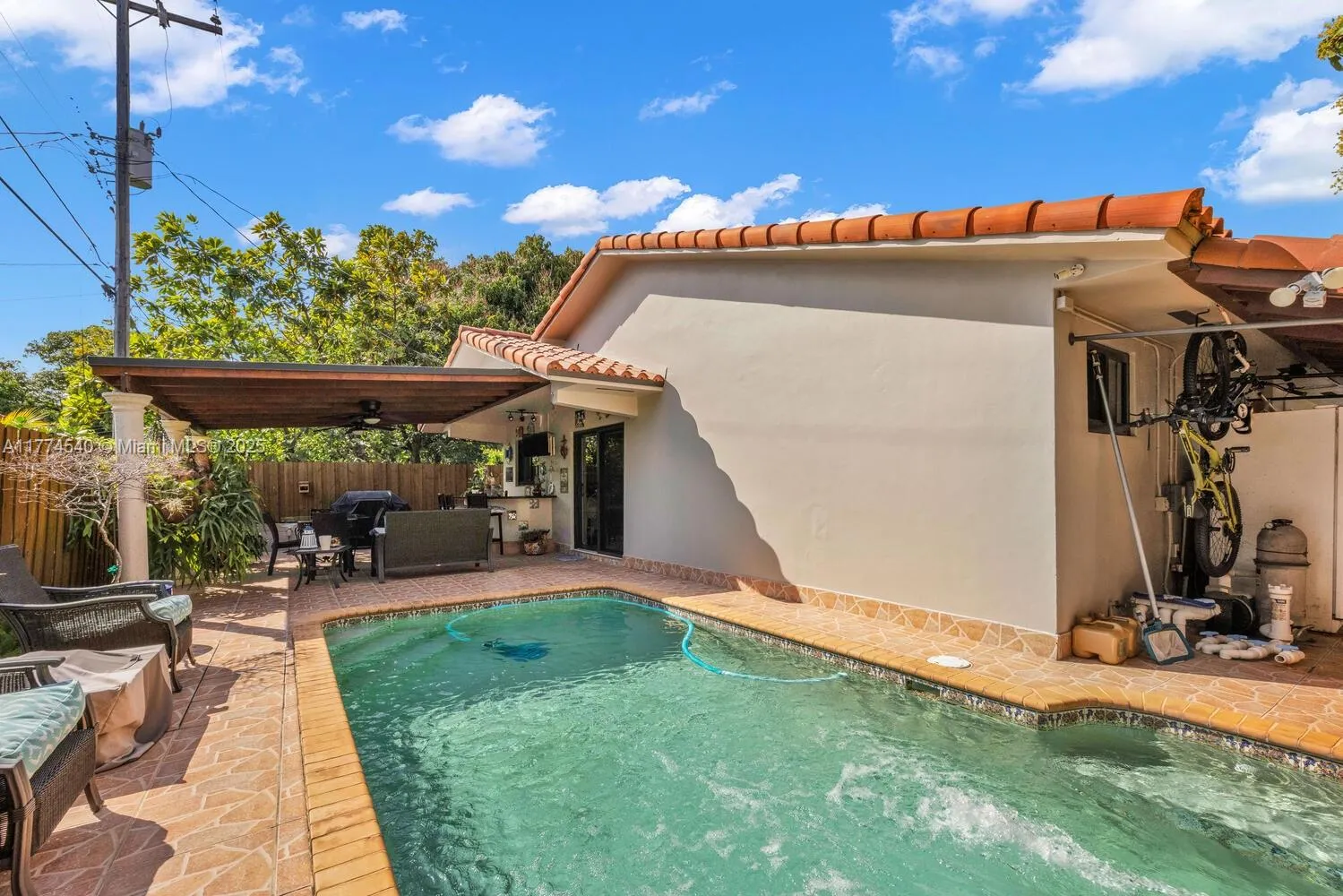 Miami, Florida 33135, United States, ,Residential,Pending,99634