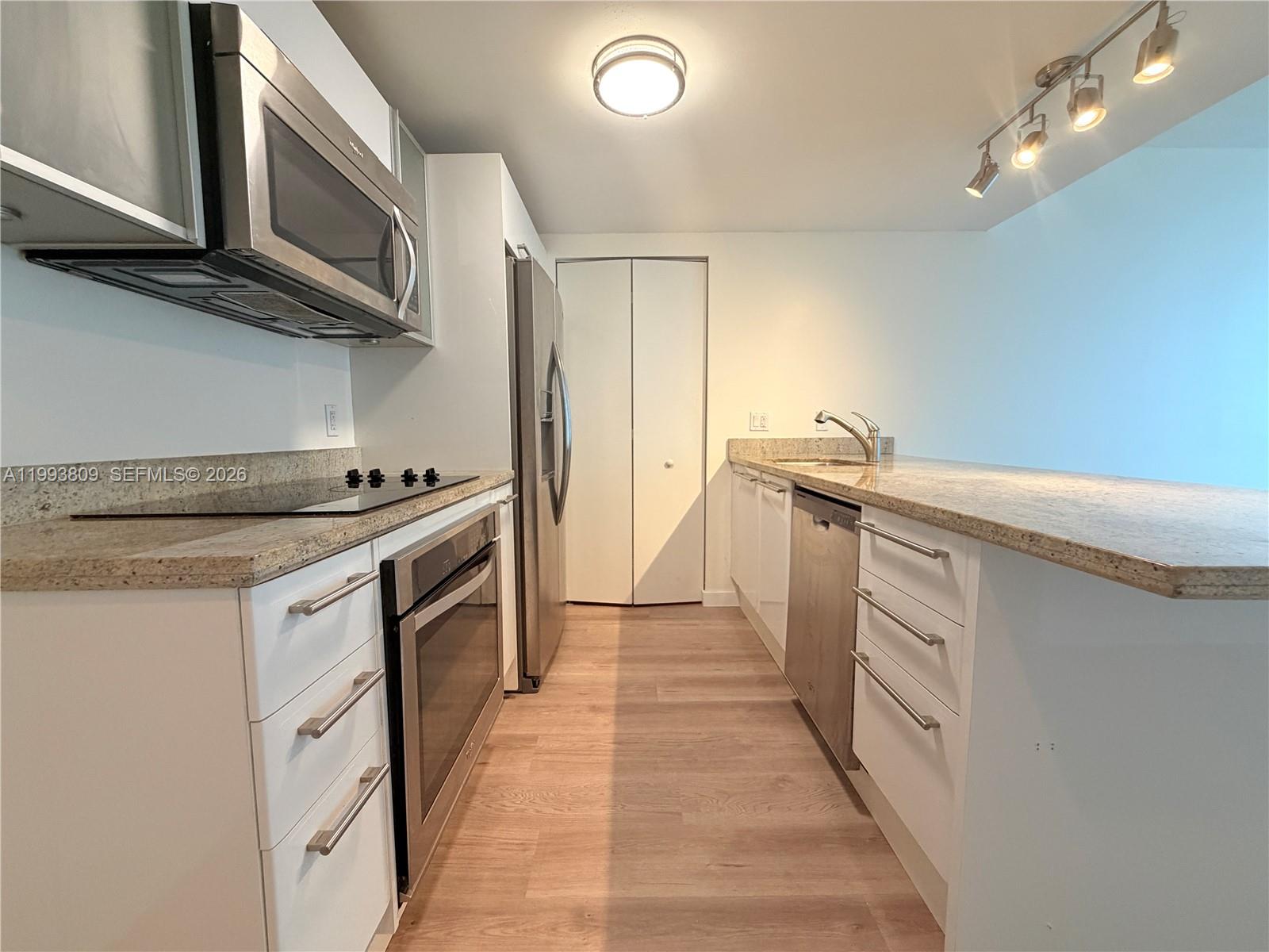 185 SW 7 ST 2510