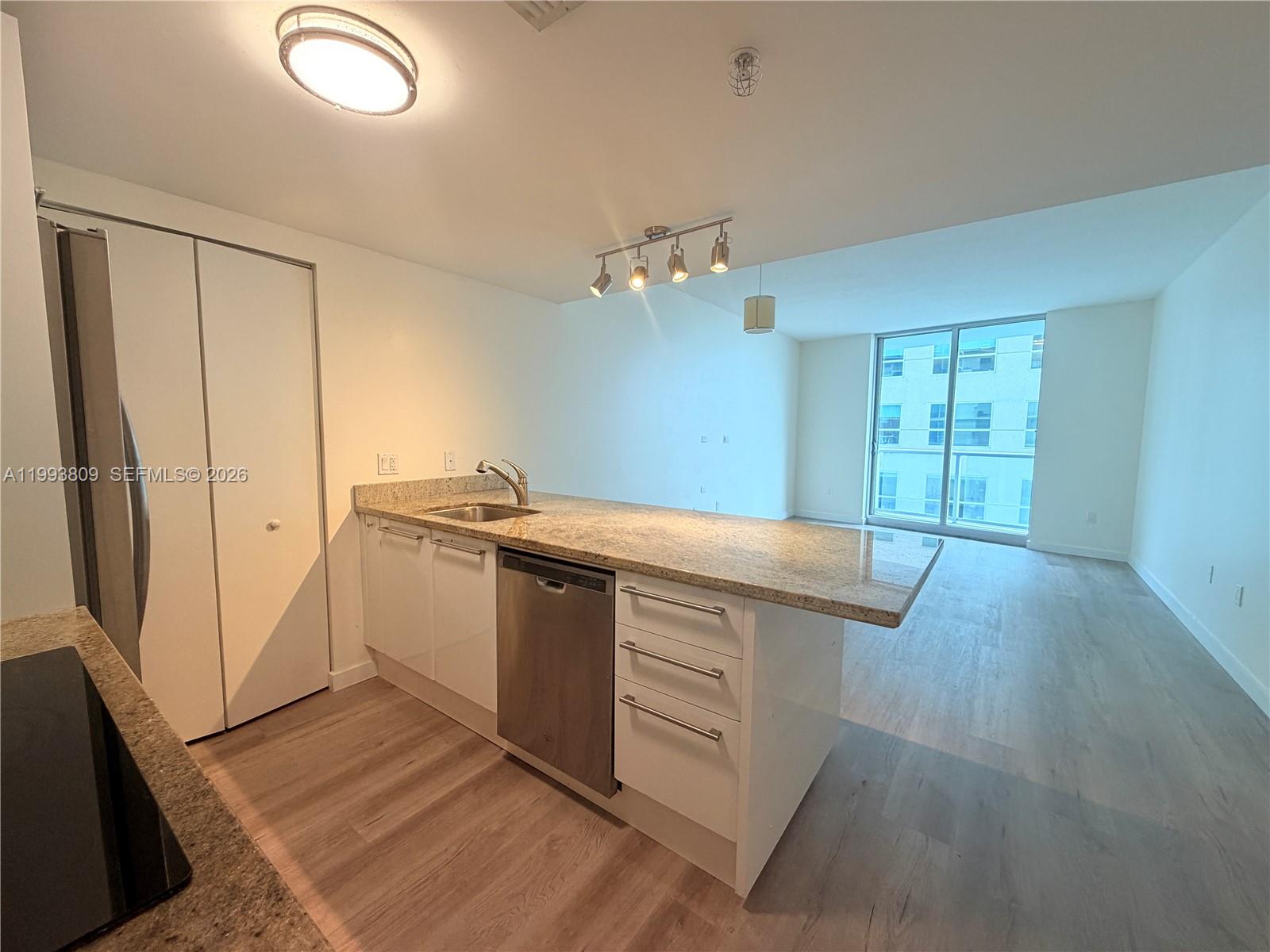 185 SW 7 ST 2510