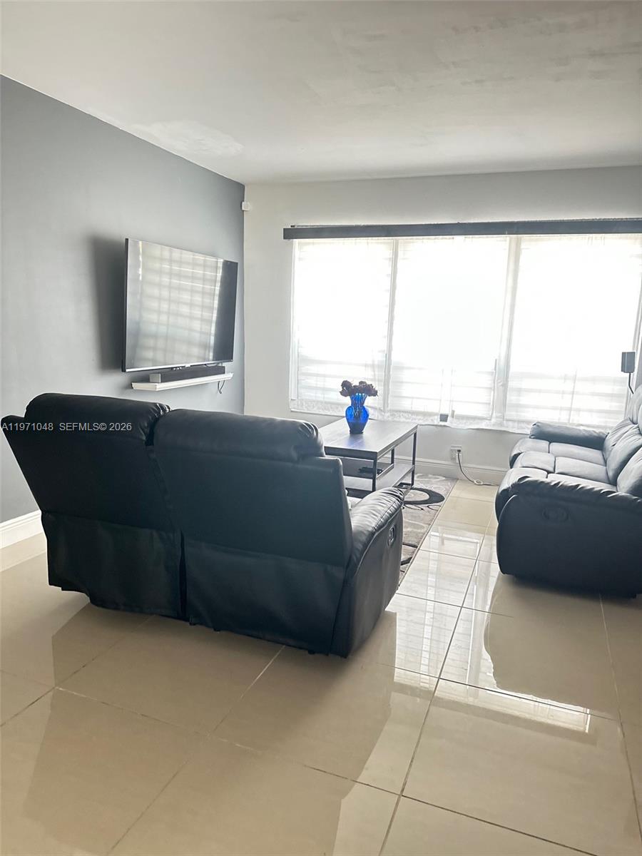 3370 Beau Rivage Dr 3V