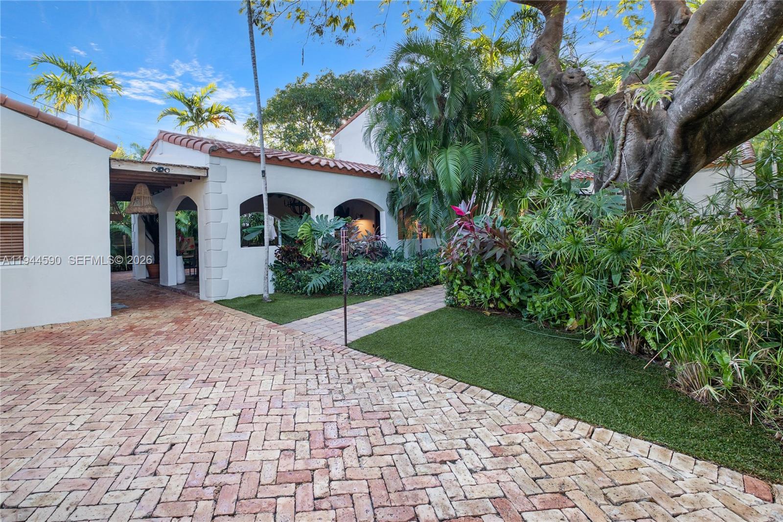 FLAMINGO TERRACE EXTENSIO - Residential