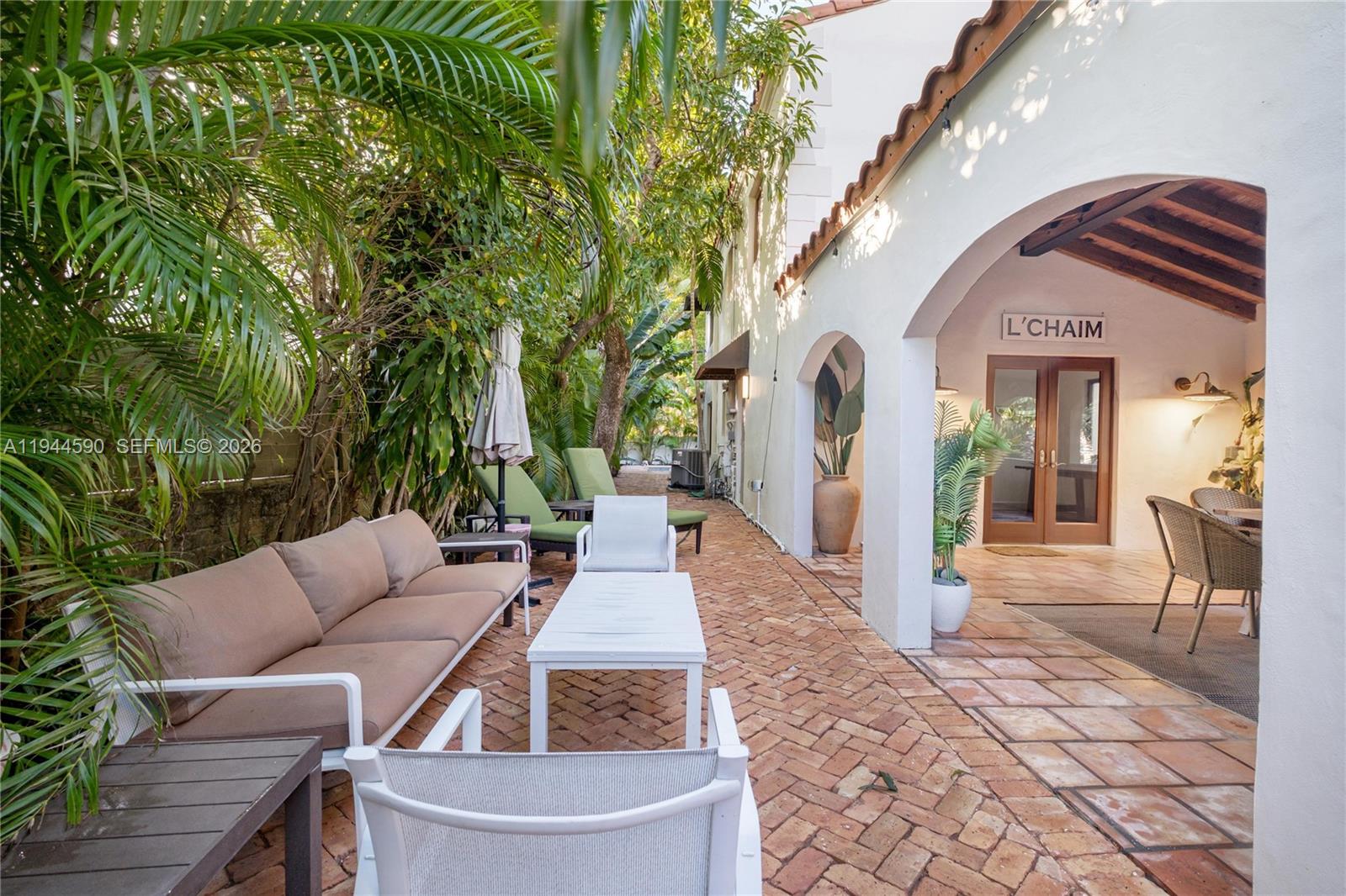 FLAMINGO TERRACE EXTENSIO - Residential