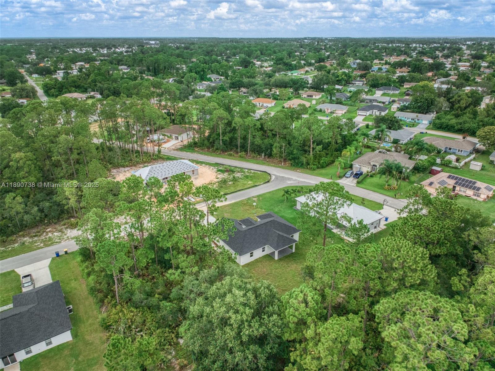 SEBRING COUNTRY ESTATE SEC - Residential