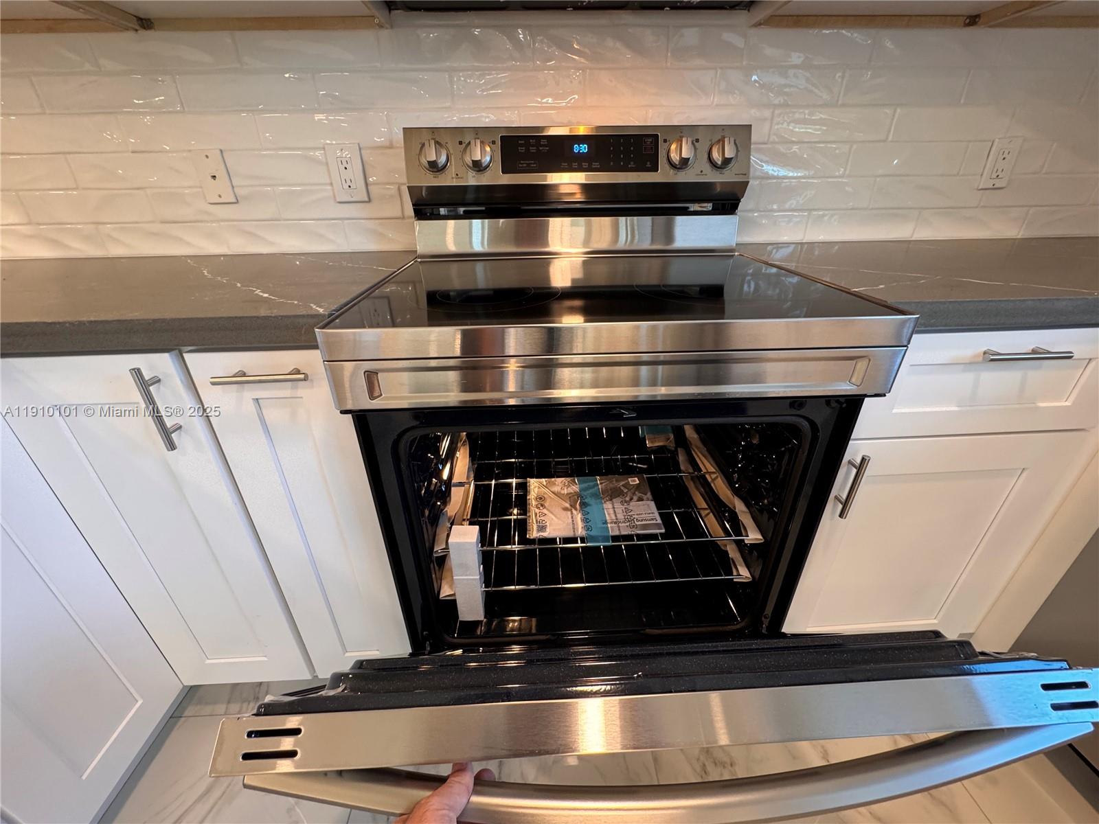 FRANKLIN PARK - Residential Lease