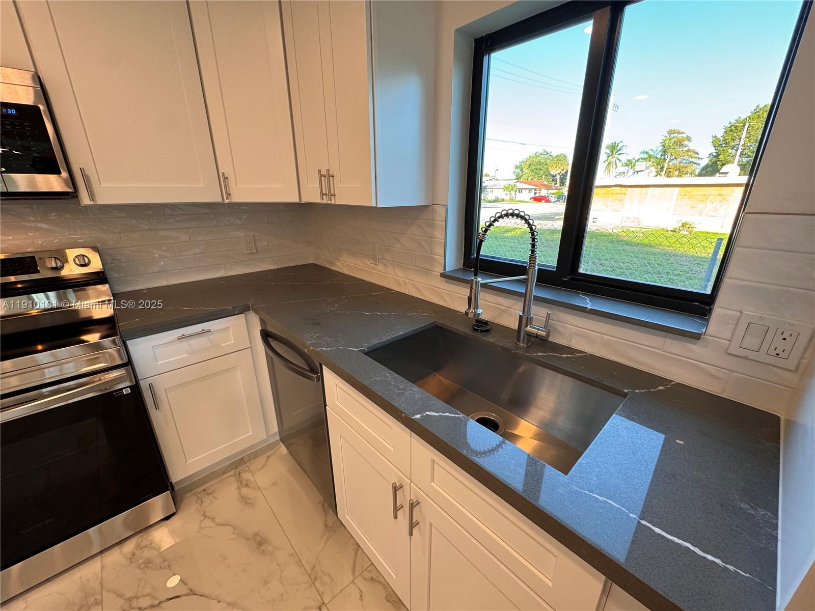 FRANKLIN PARK - Residential Lease