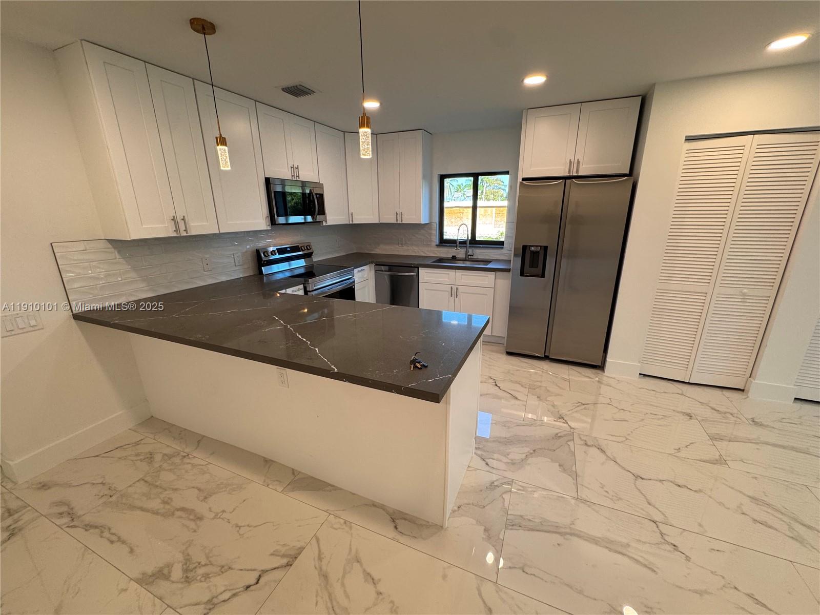 FRANKLIN PARK - Residential Lease