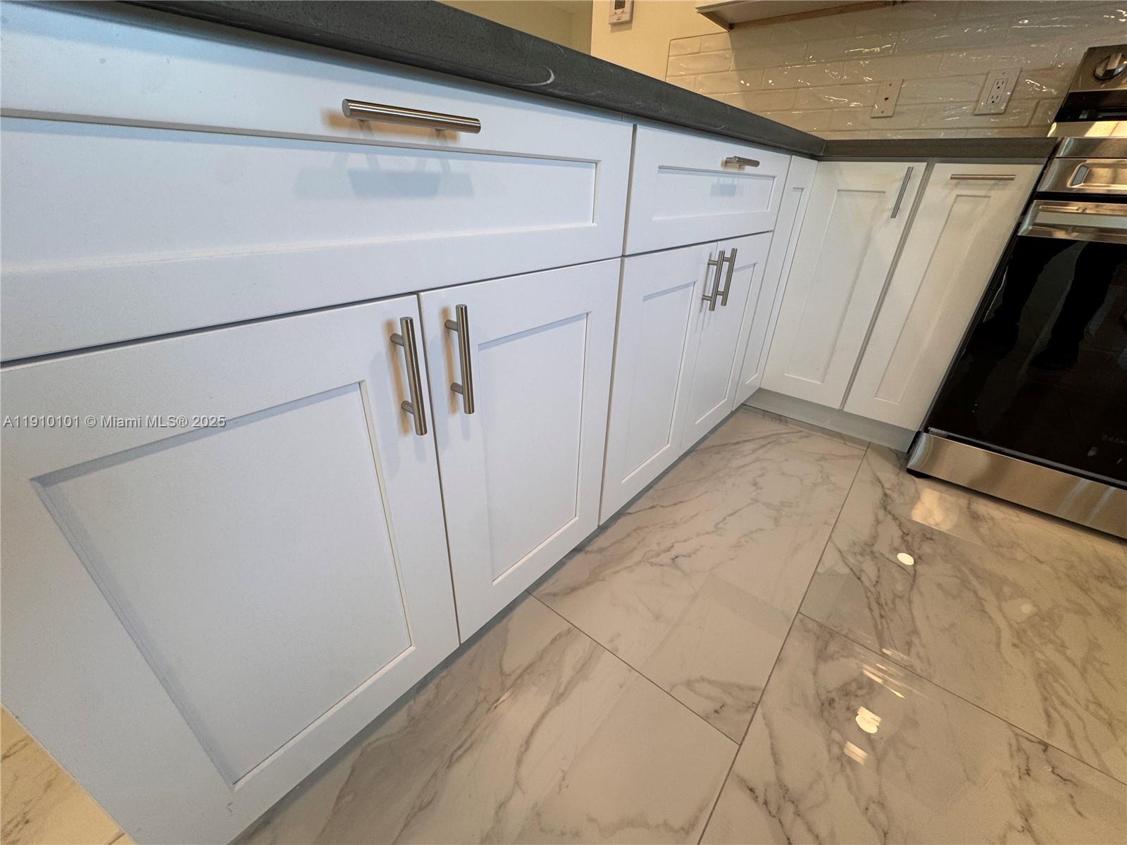 FRANKLIN PARK - Residential Lease